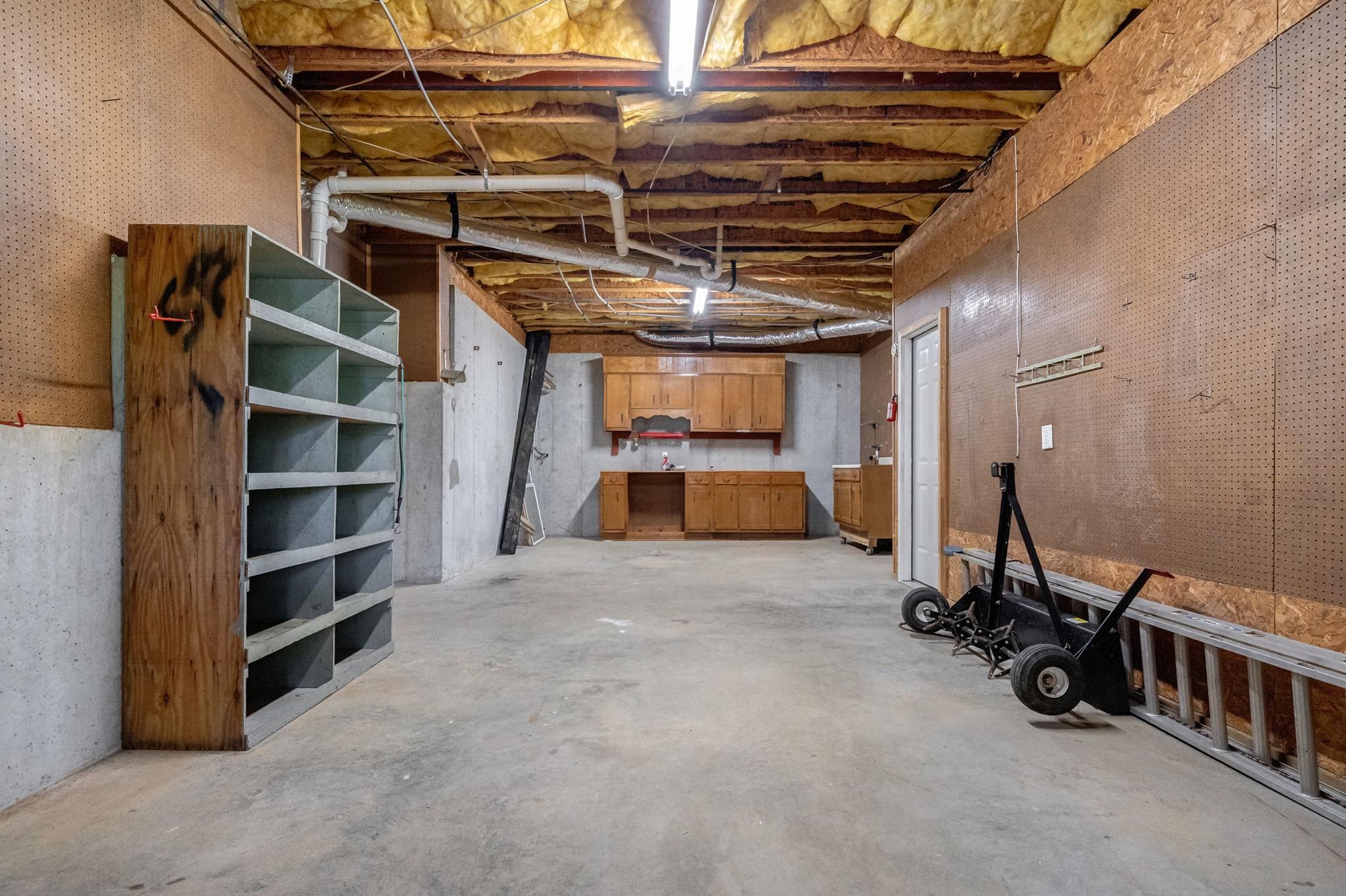 225 REYNOLDS DRIVE image 56