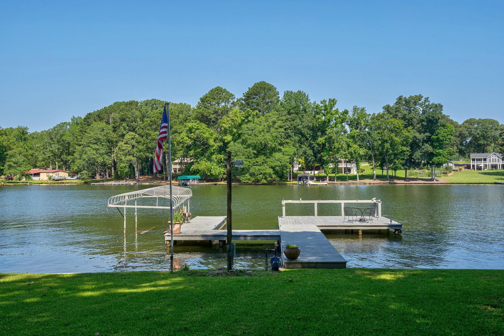 225 REYNOLDS DRIVE image 59