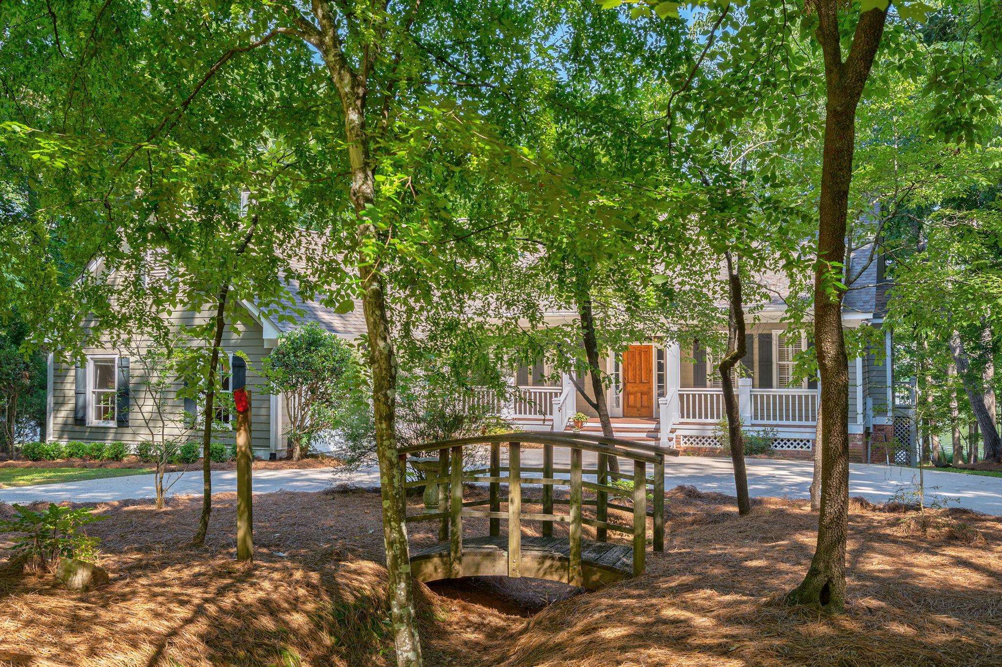 225 REYNOLDS DRIVE image 64