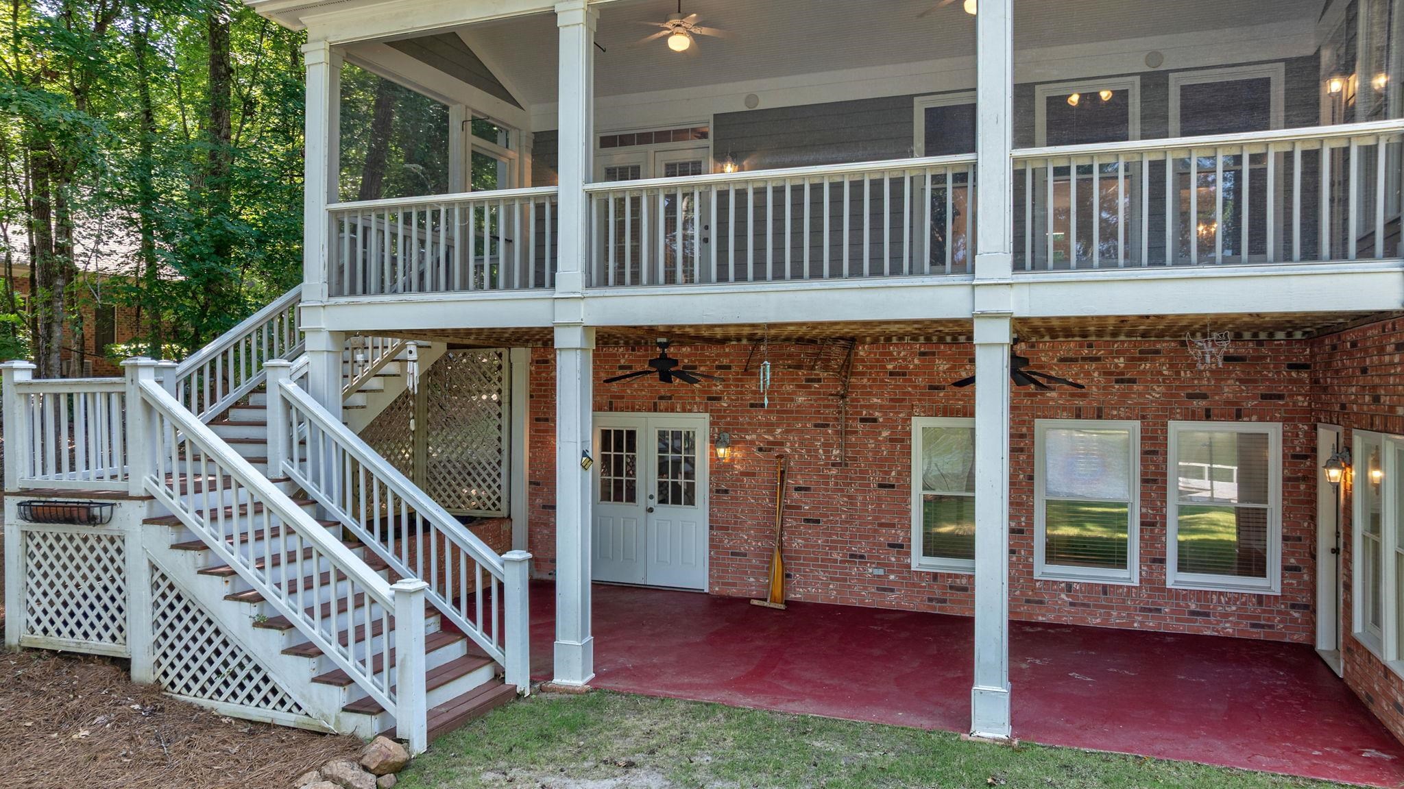 225 REYNOLDS DRIVE image 9