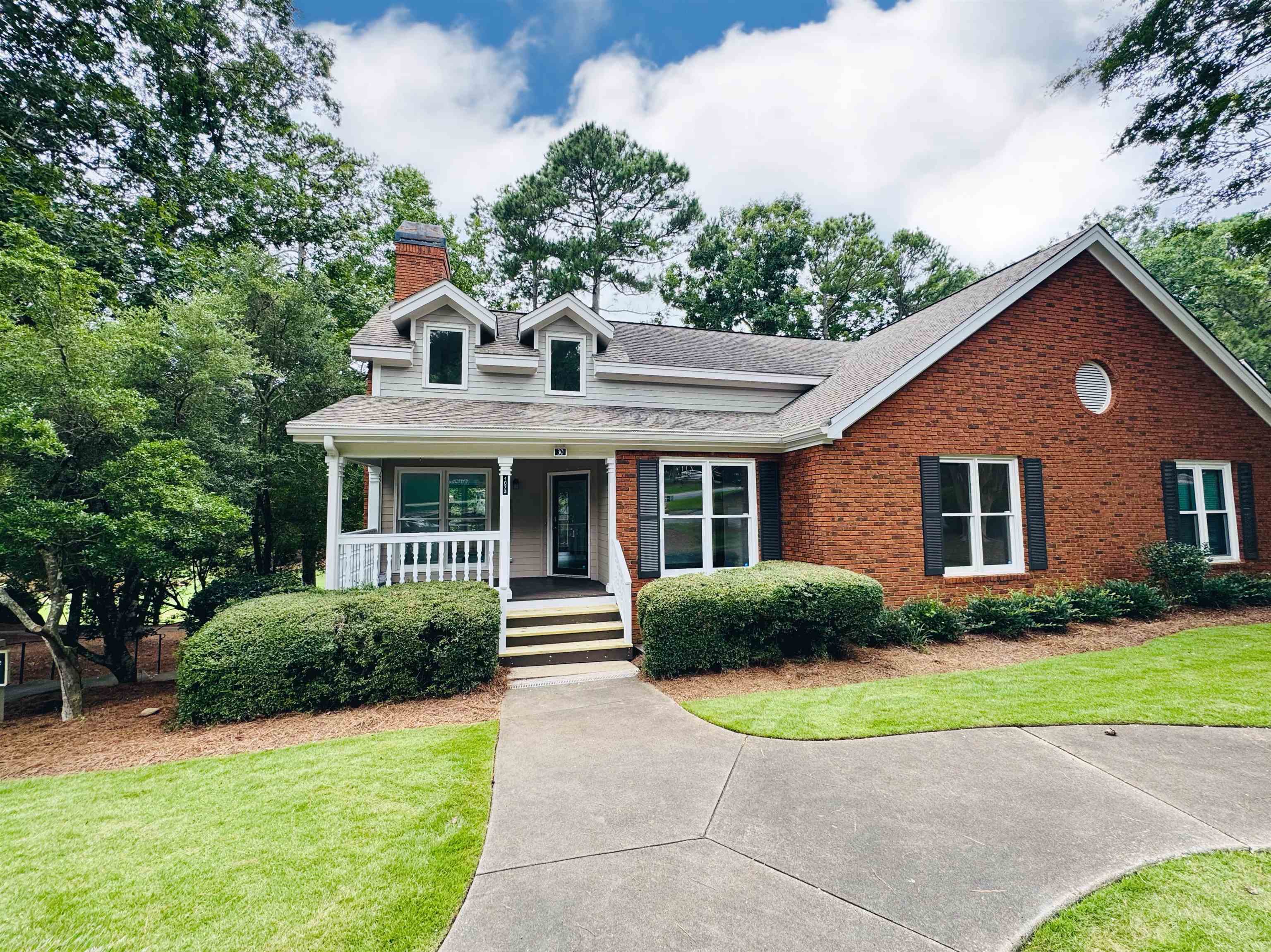 1073 CLUB HOUSE LANE image 1