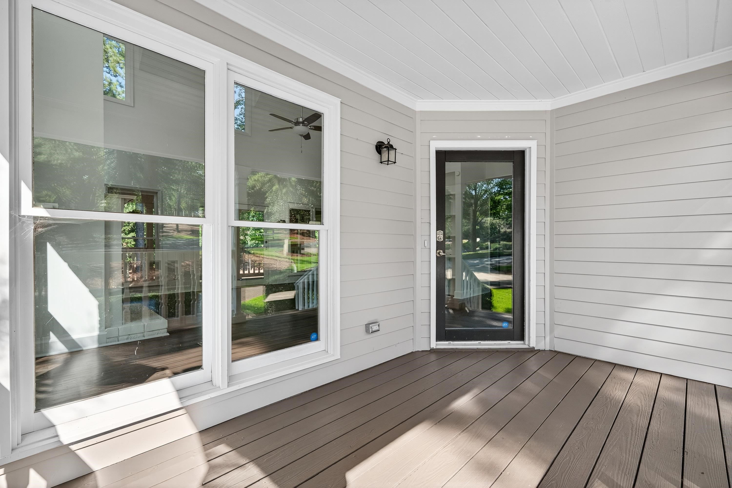 1073 CLUB HOUSE LANE image 7