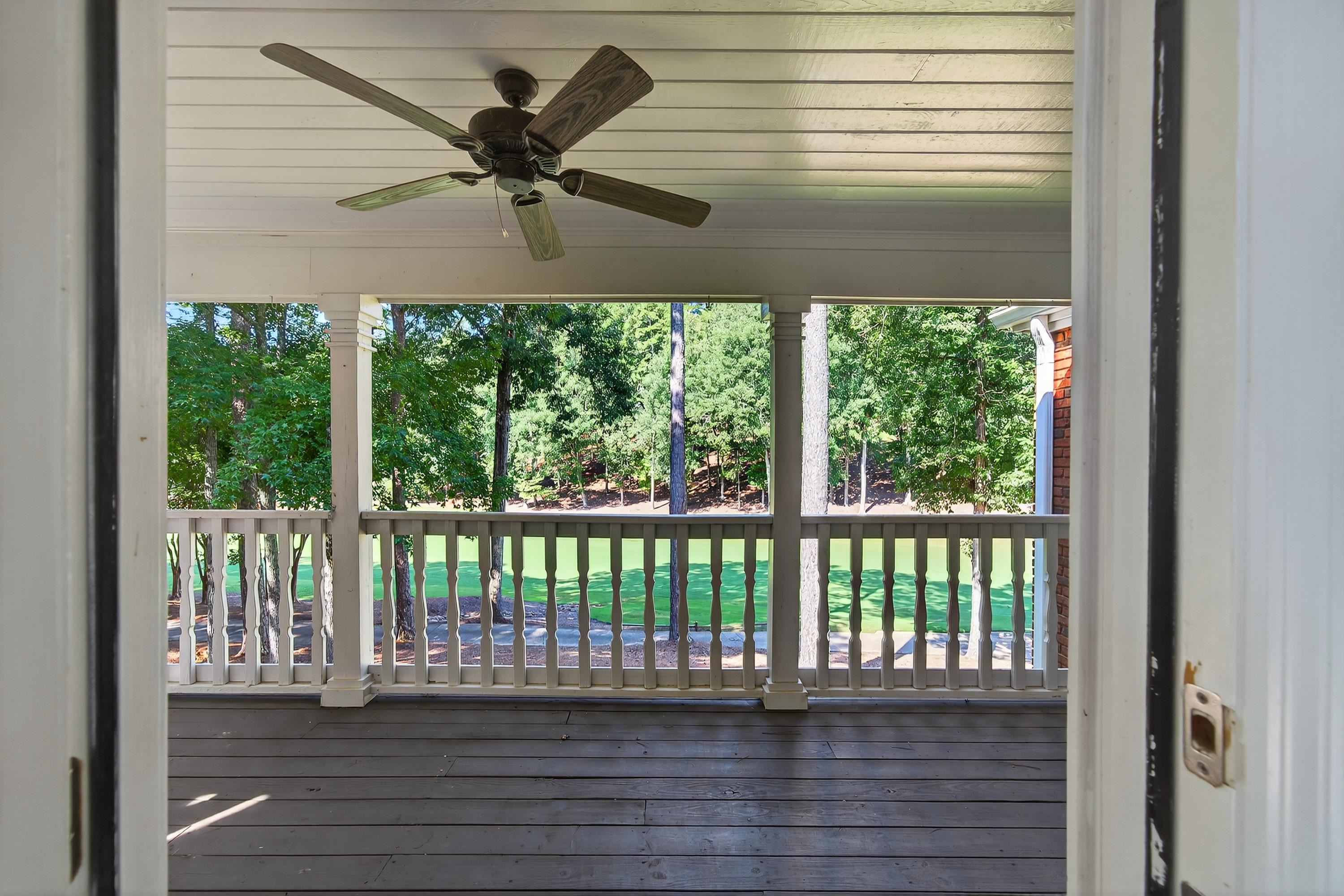 1073 CLUB HOUSE LANE image 31