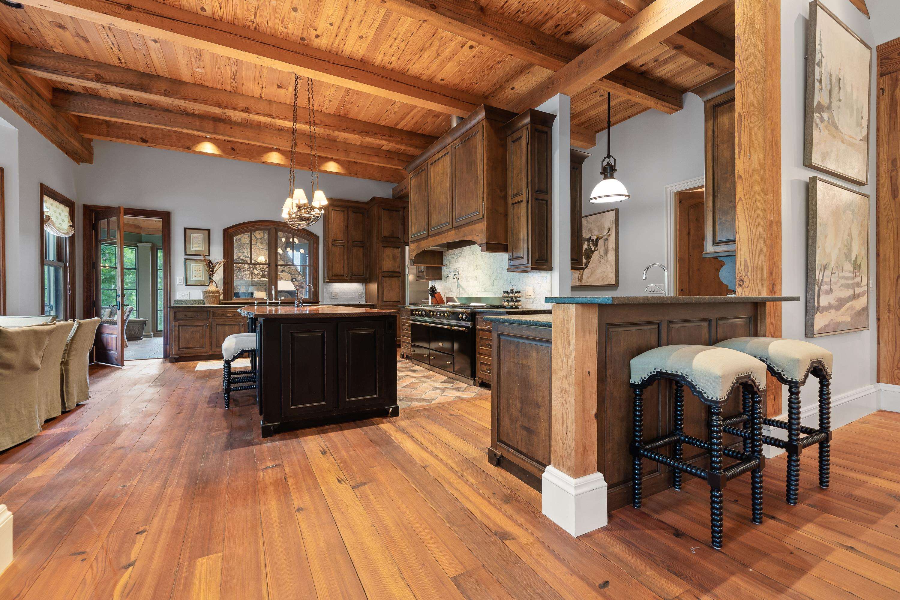 189 REYNOLDS DRIVE image 12