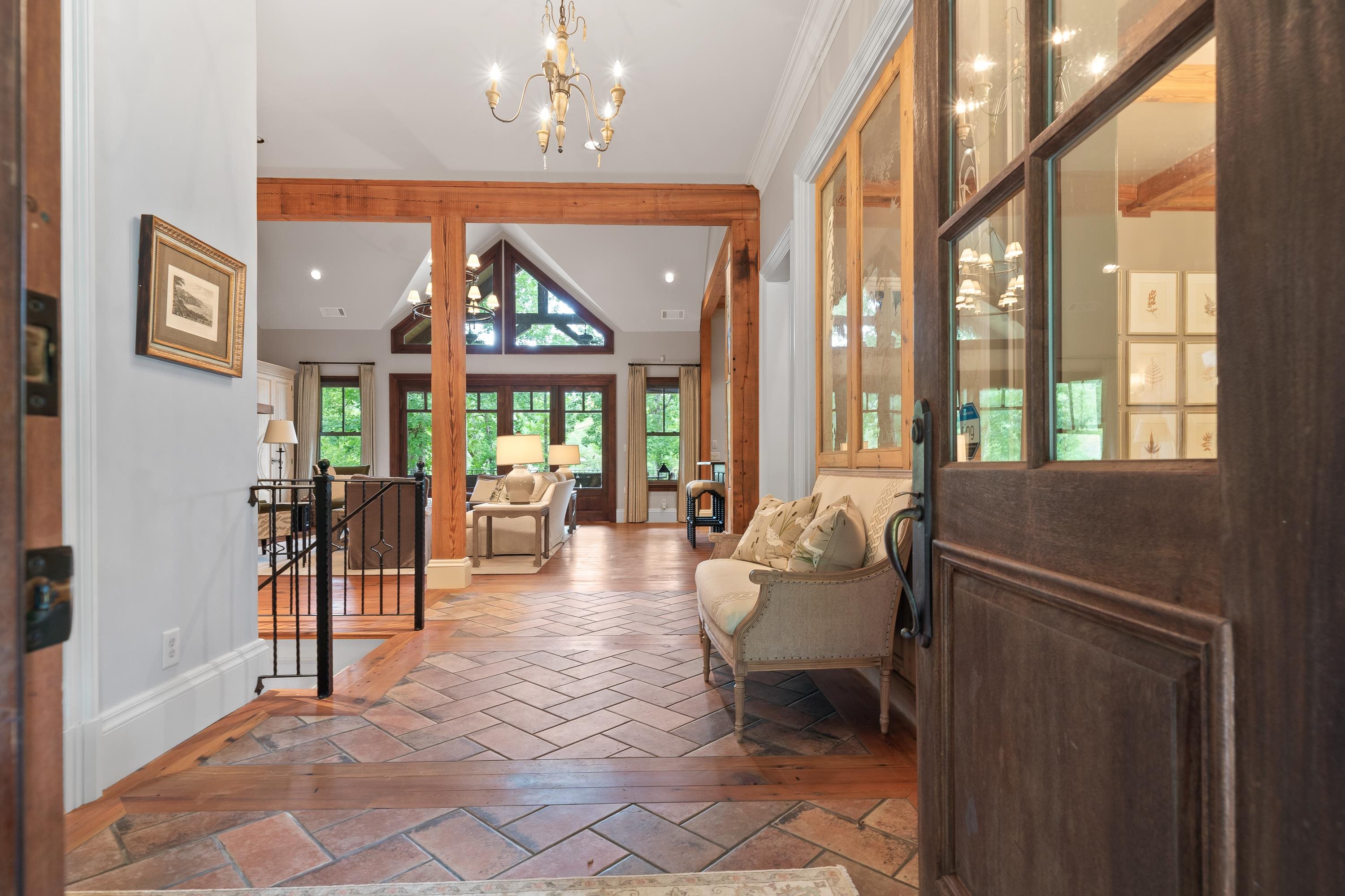 189 REYNOLDS DRIVE image 4