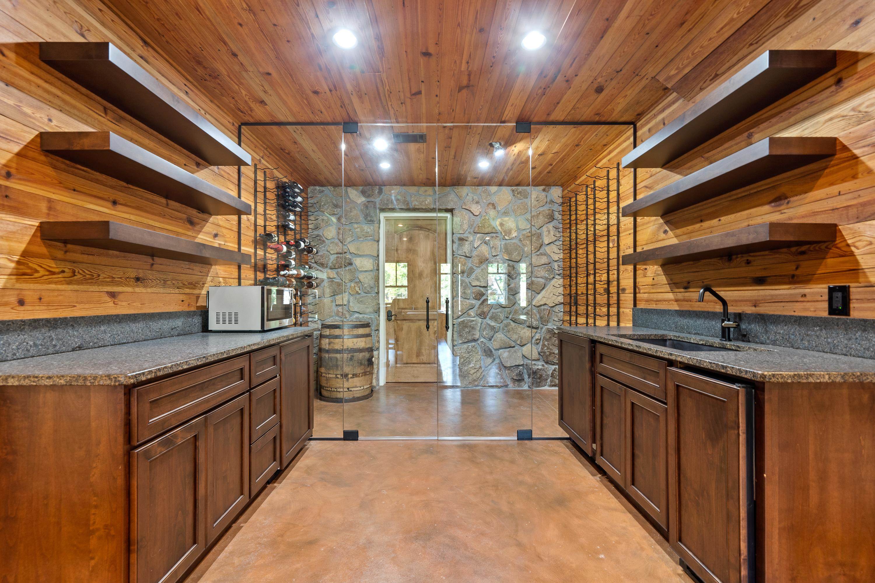 189 REYNOLDS DRIVE image 41