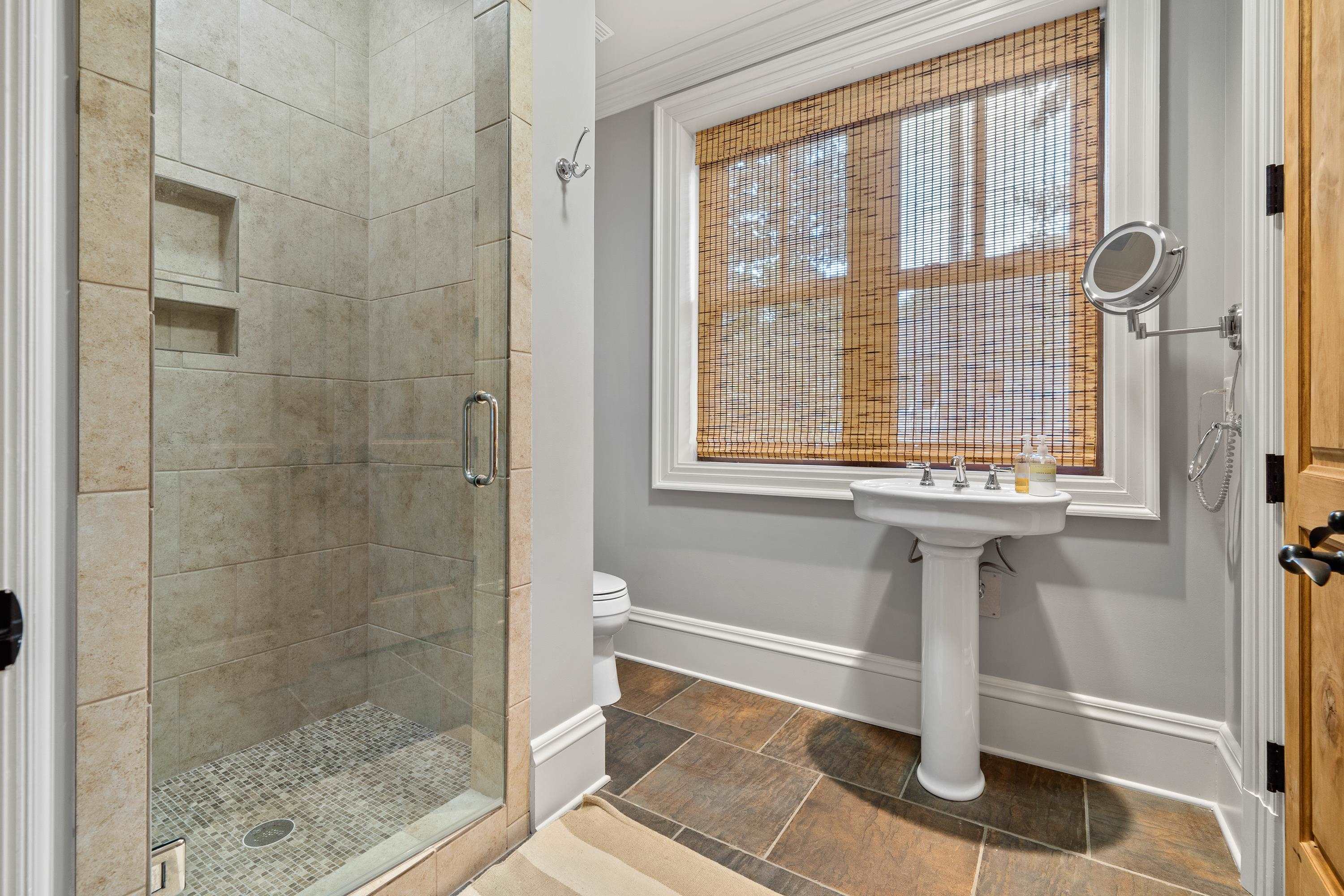 189 REYNOLDS DRIVE image 56