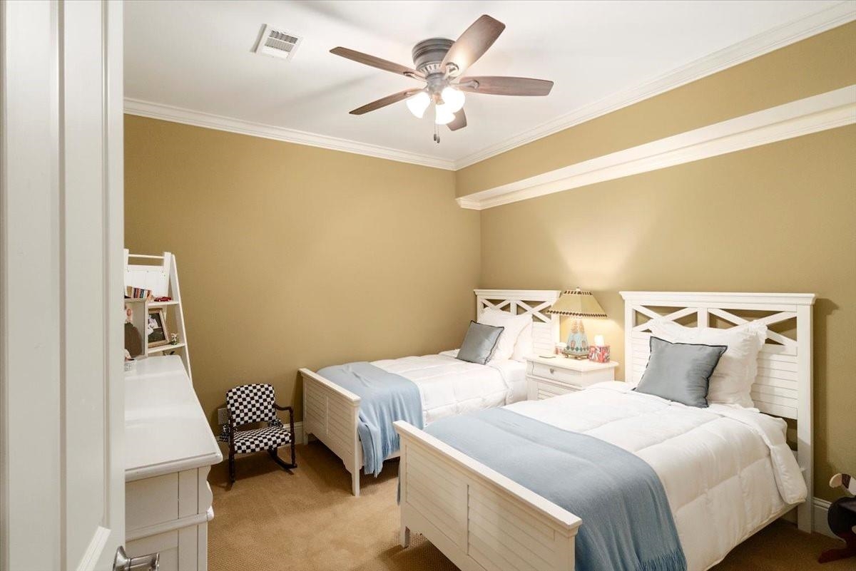 1020 HOMESTEAD image 33