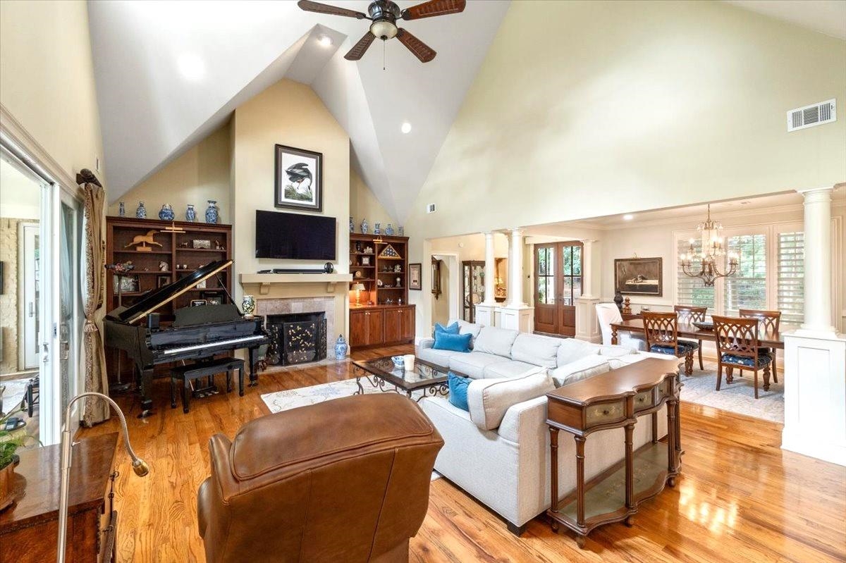 1020 HOMESTEAD image 9