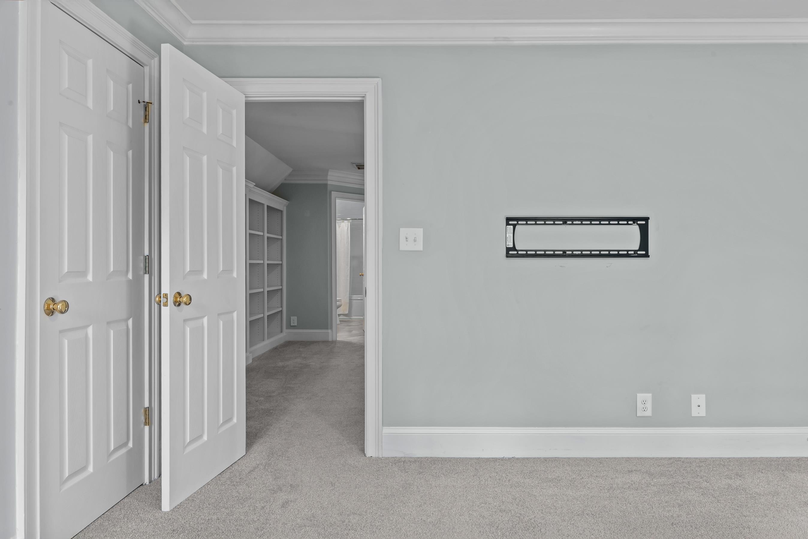 112 PORTERFIELD DRIVE image 33