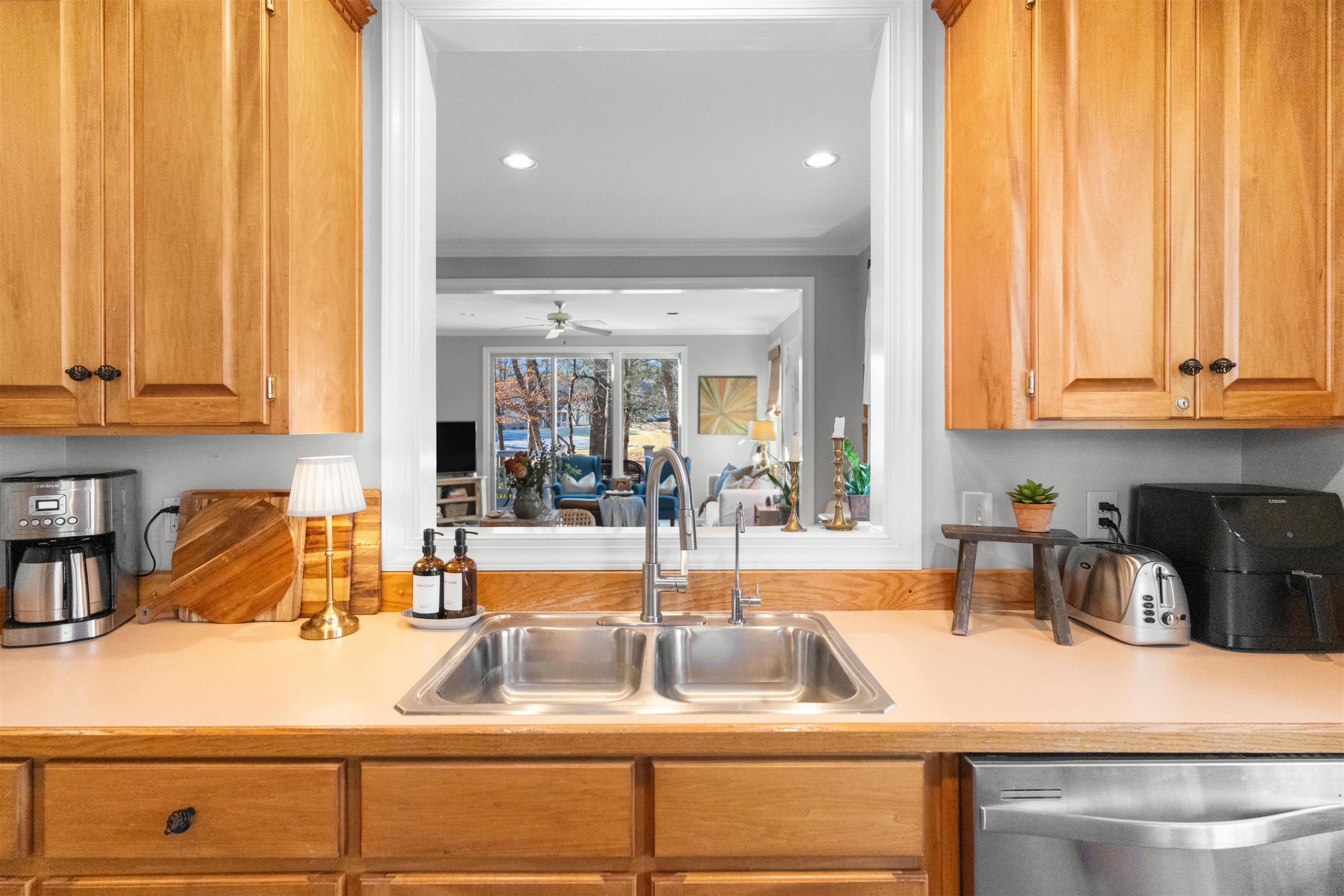 246 BEECH HAVEN LANE image 8