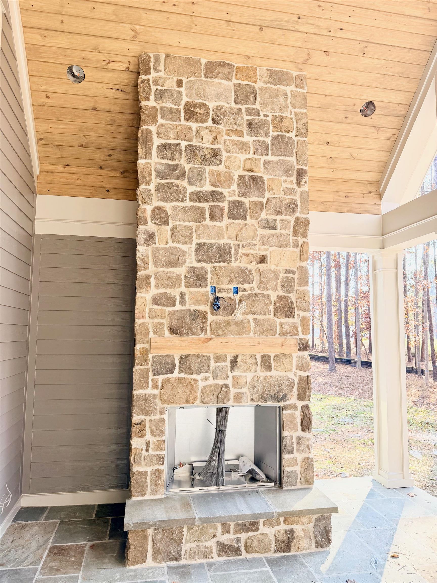 1030 PEARLS COURT image 8