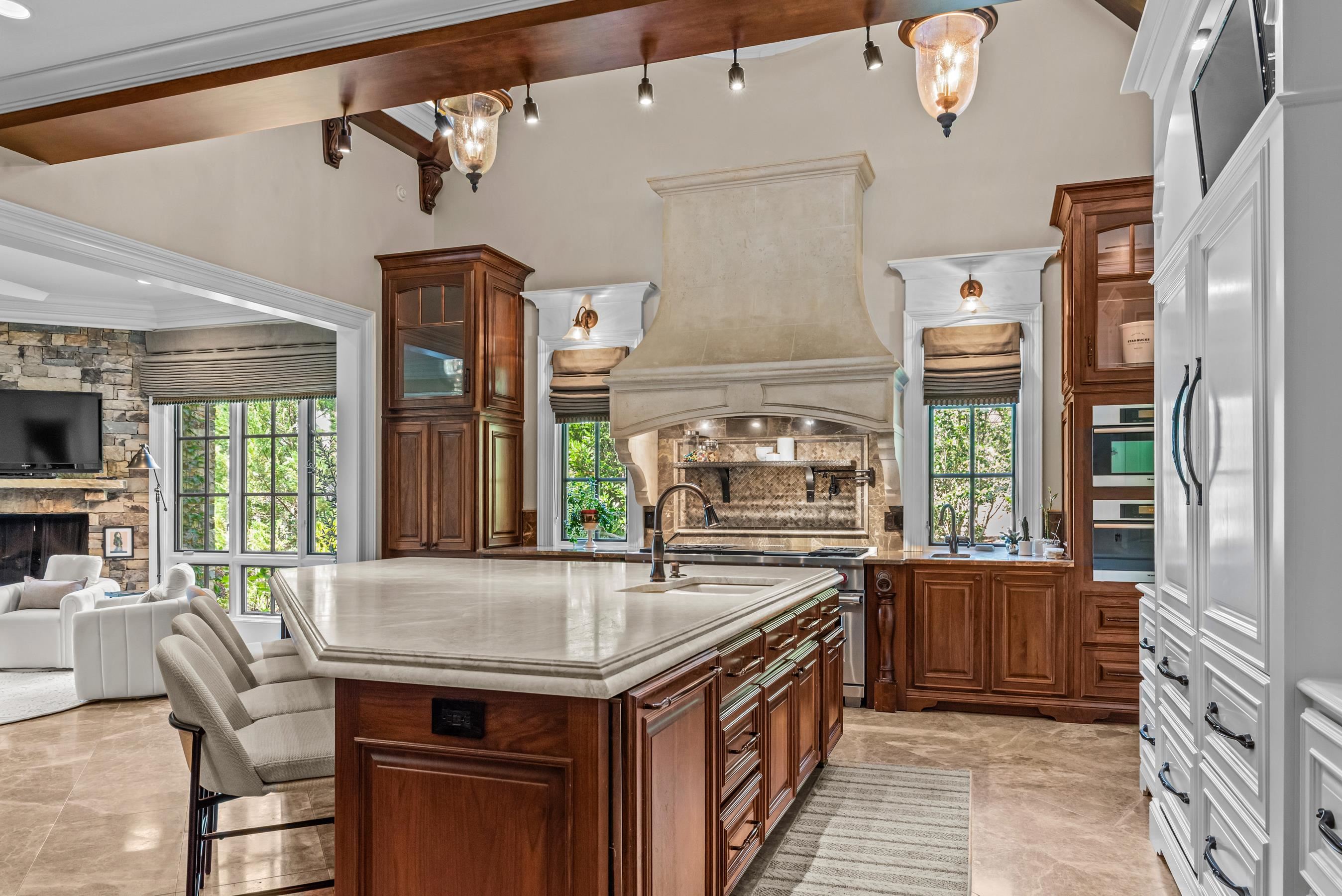 2260 SANDY FORD image 22