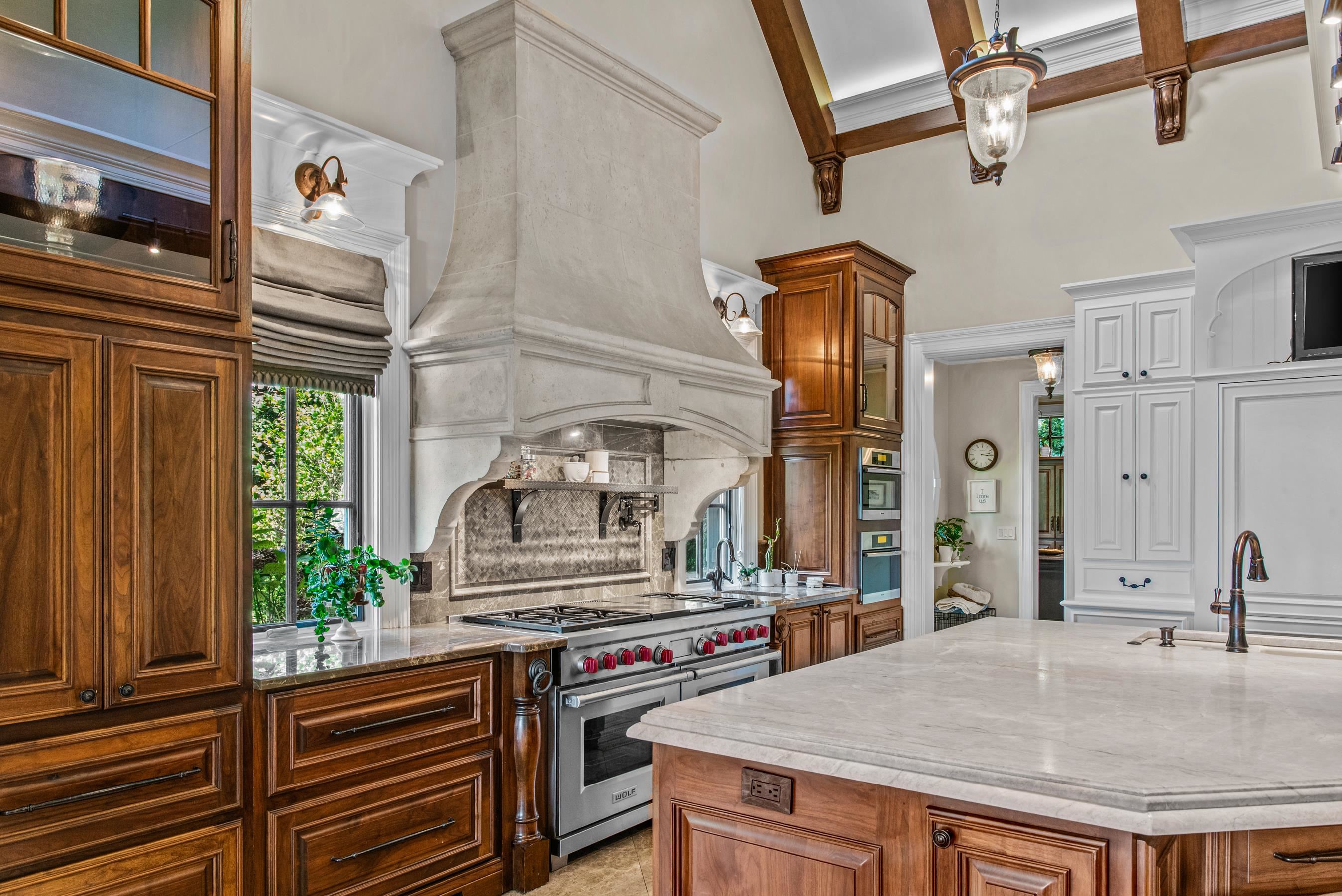 2260 SANDY FORD image 26