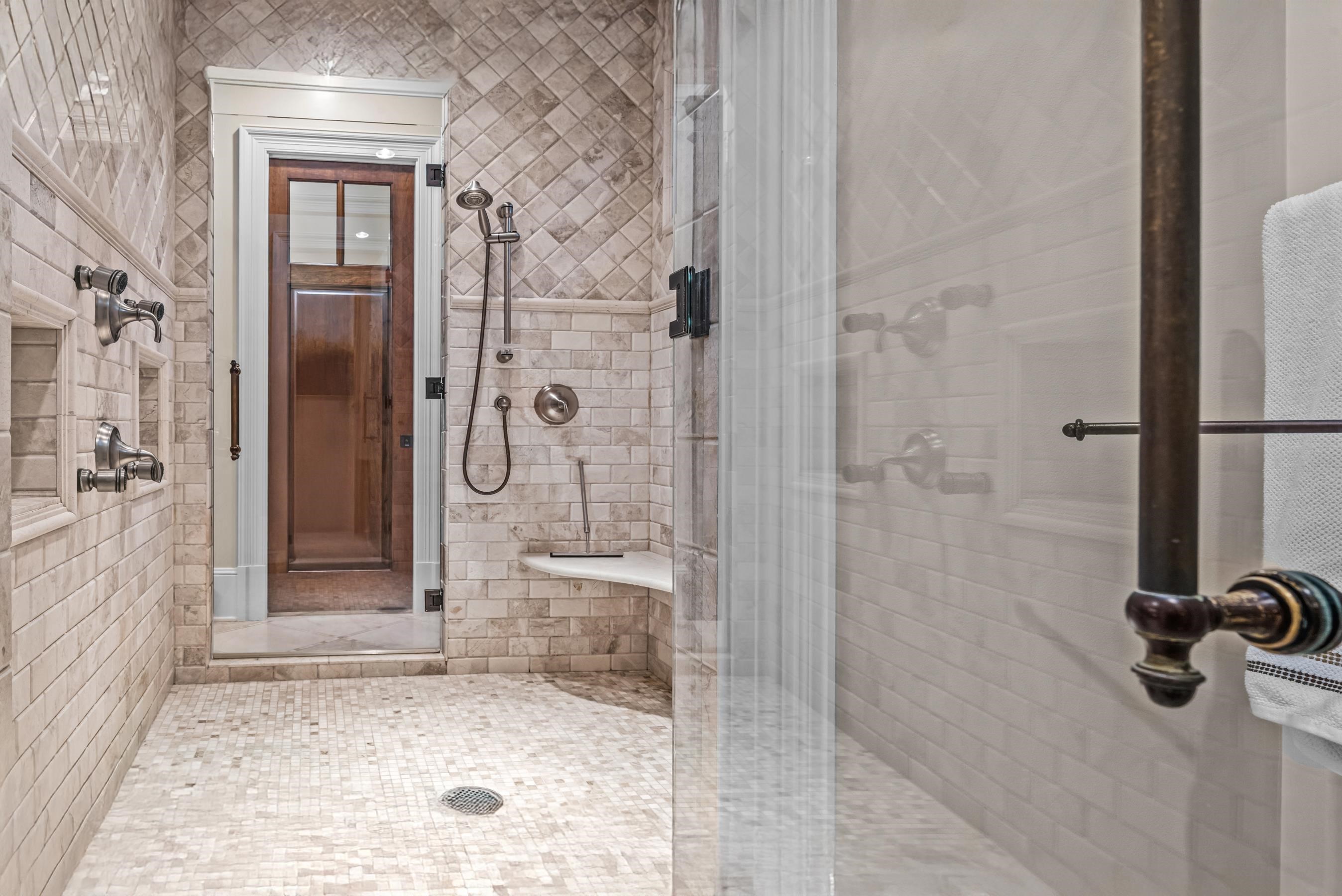 2260 SANDY FORD image 33