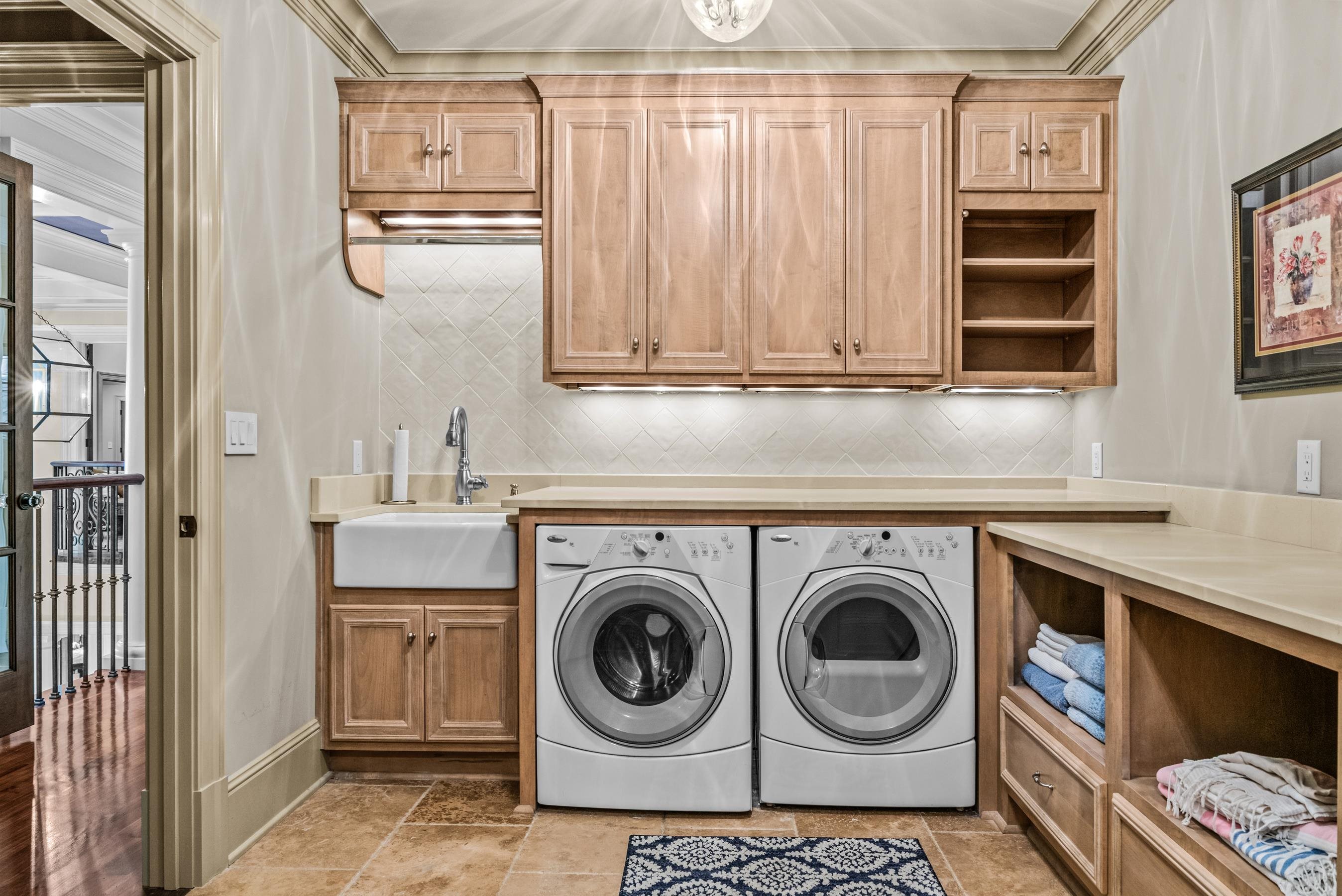 2260 SANDY FORD image 40