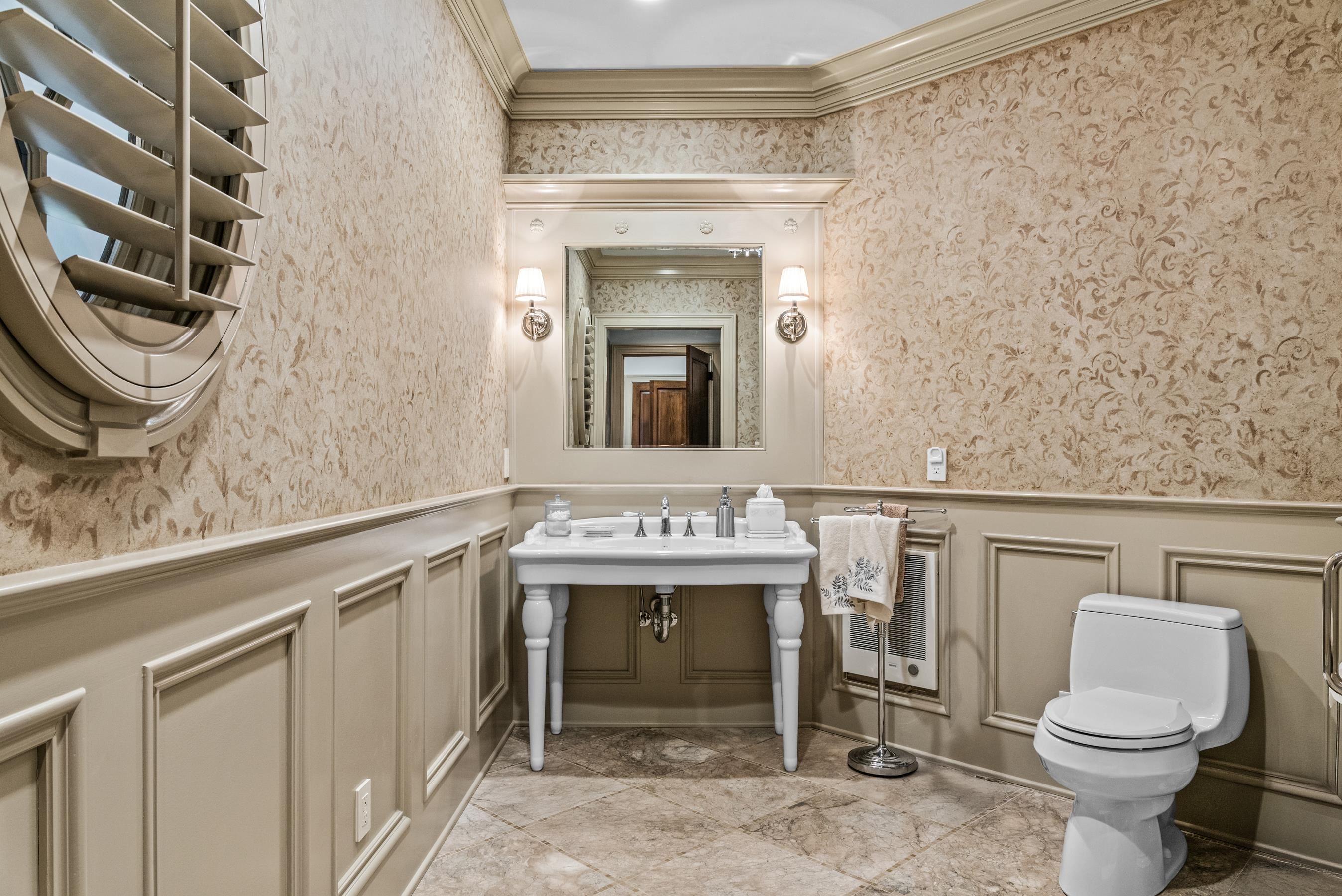 2260 SANDY FORD image 44