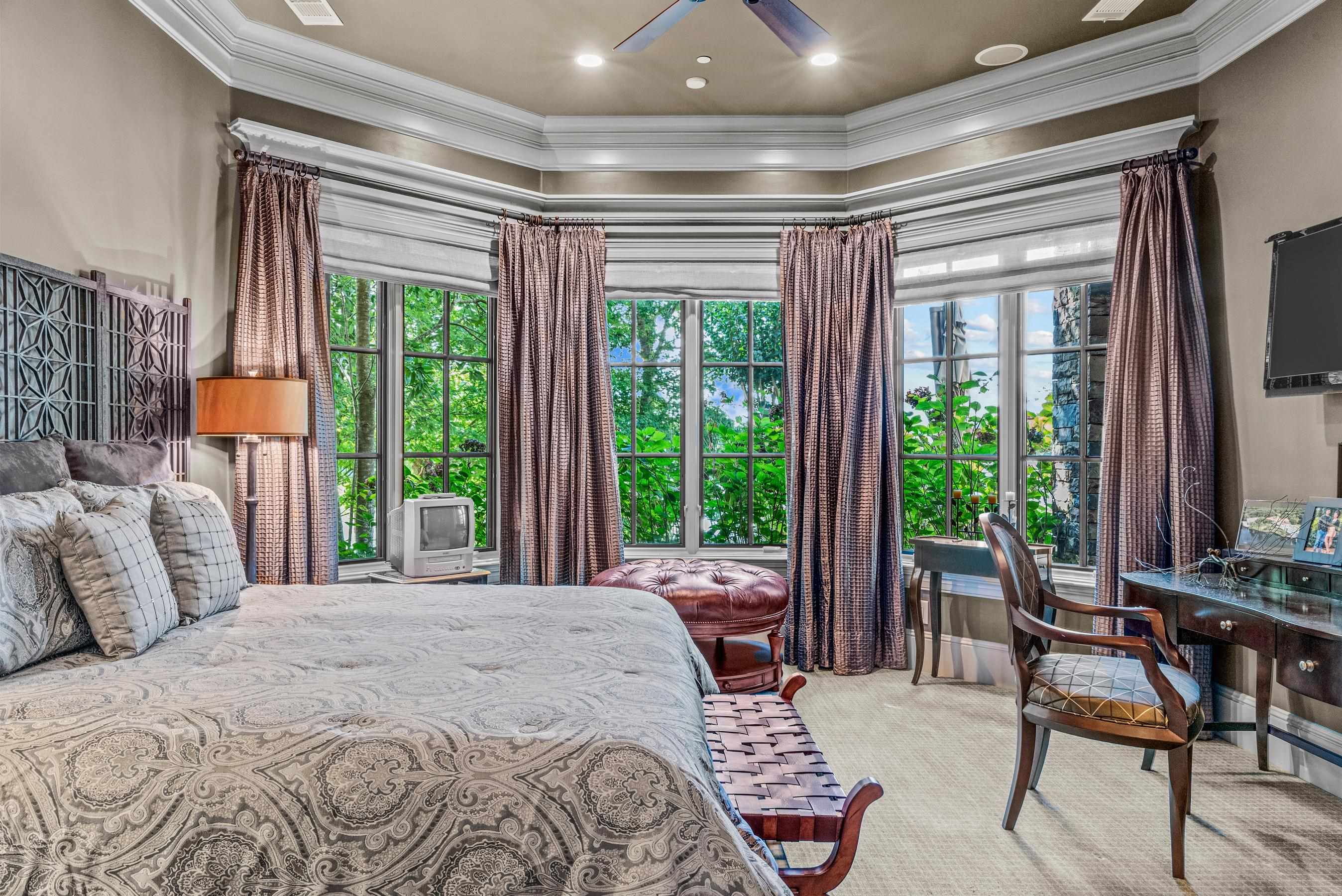 2260 SANDY FORD image 53