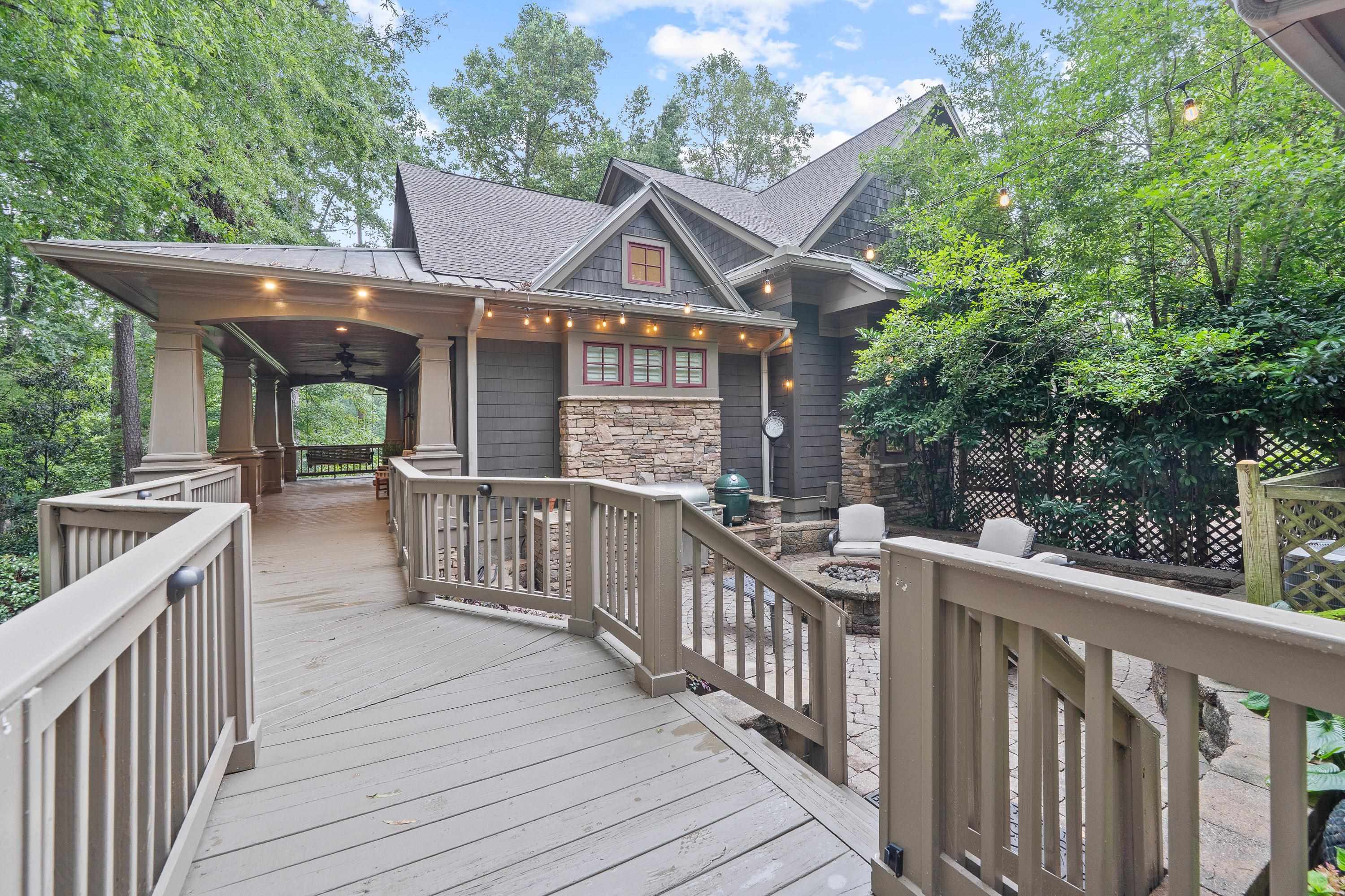 1041 LOCKETS TRAIL image 11