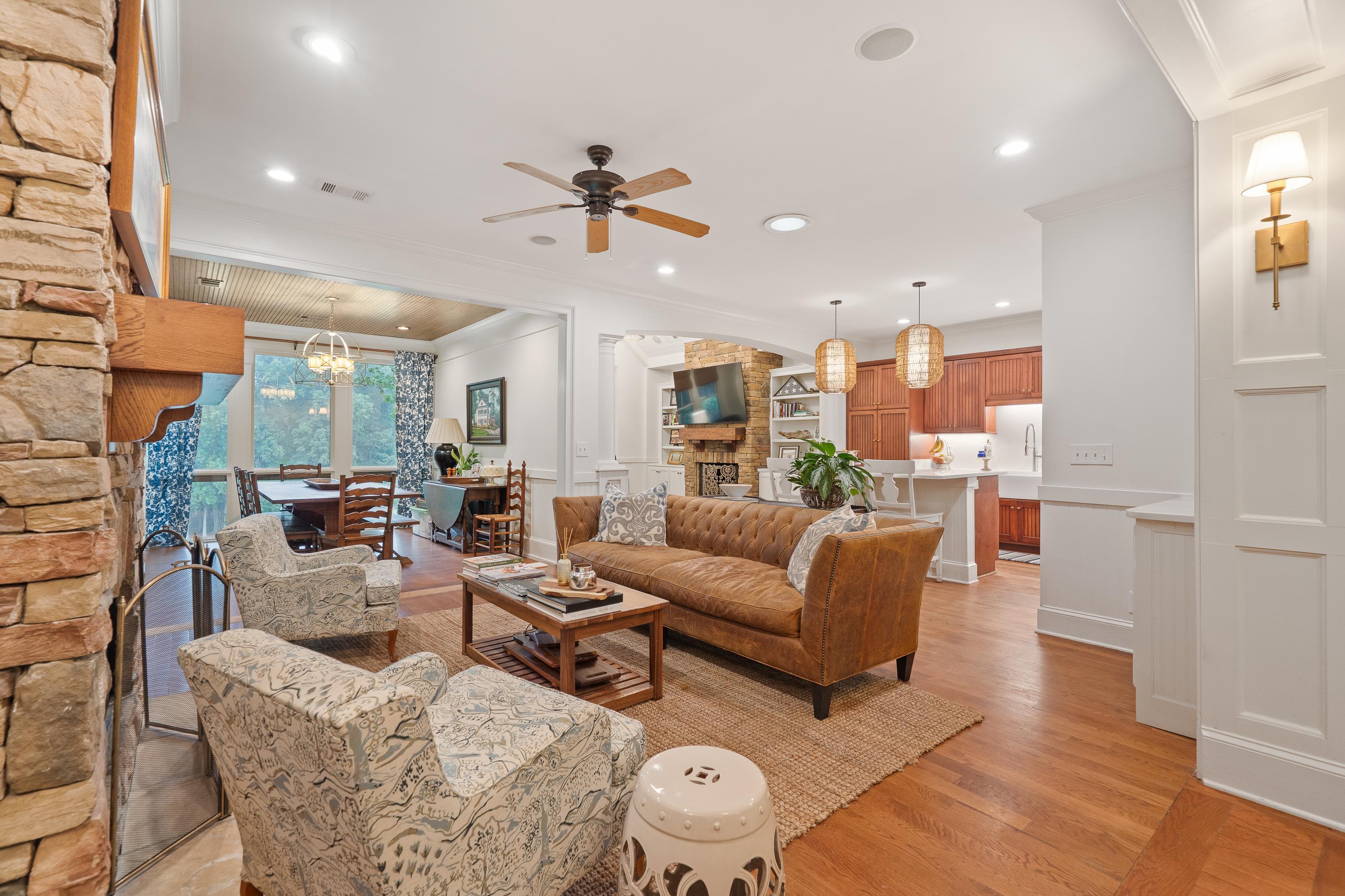 1041 LOCKETS TRAIL image 19