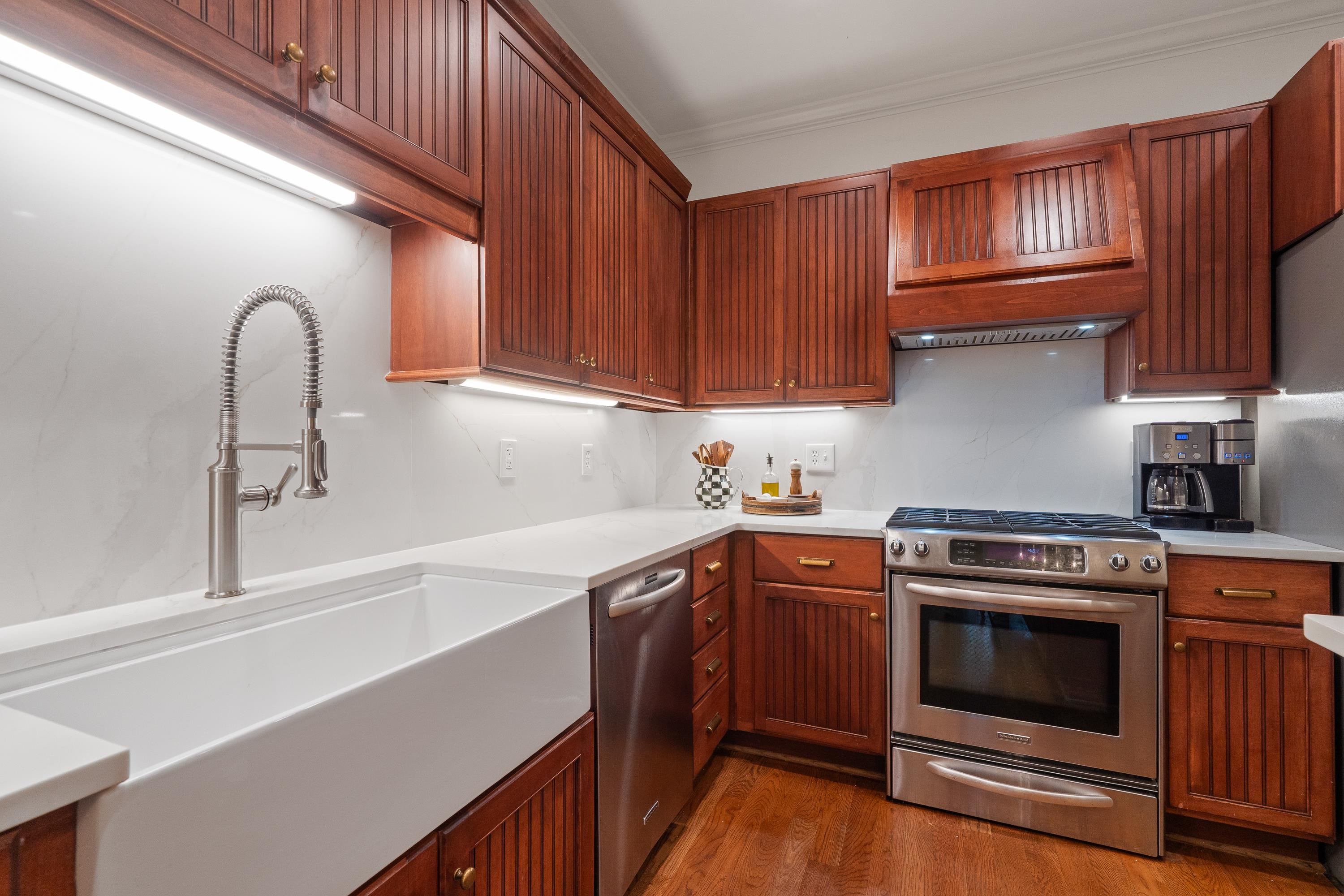 1041 LOCKETS TRAIL image 30