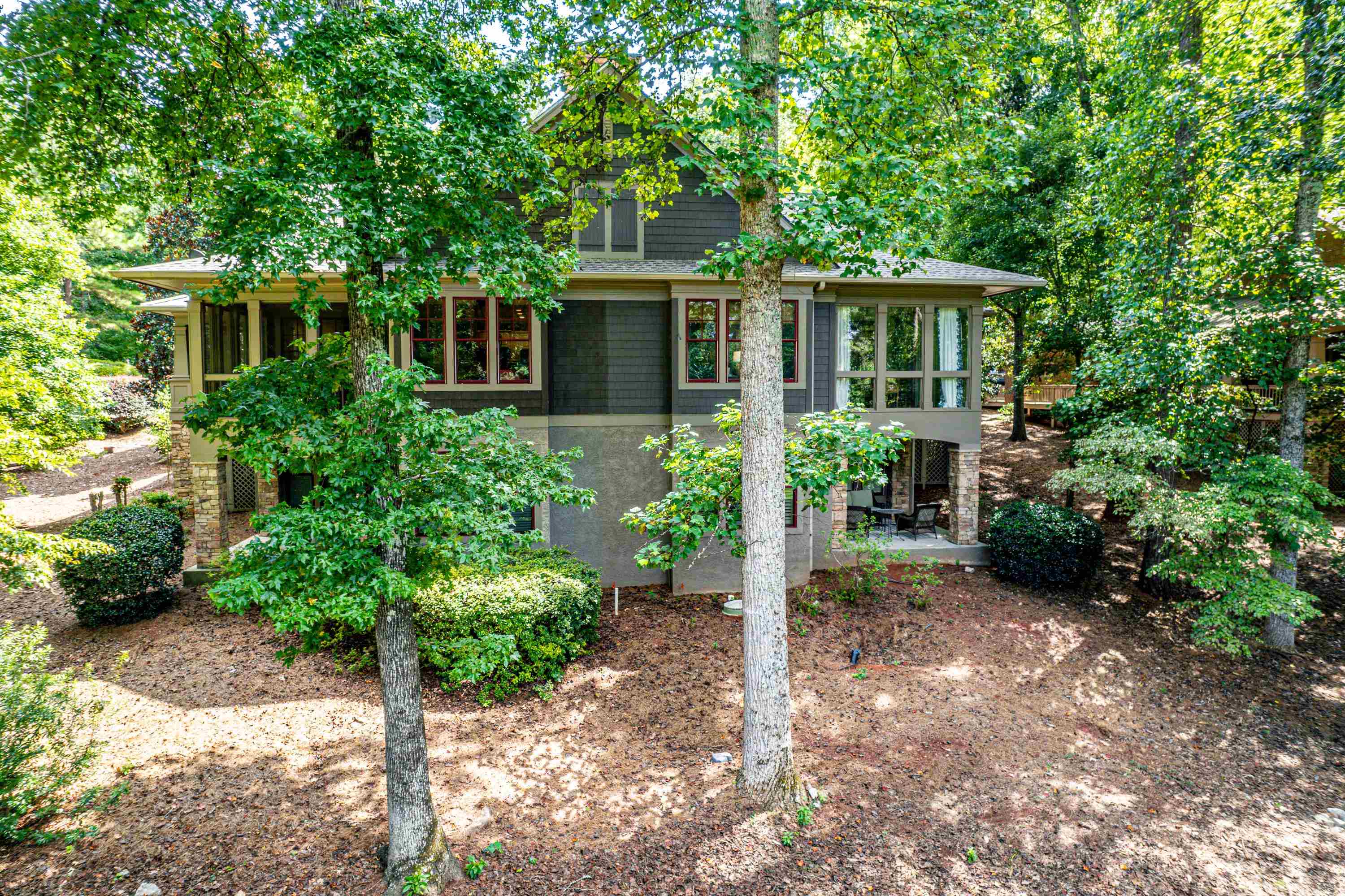 1041 LOCKETS TRAIL image 4