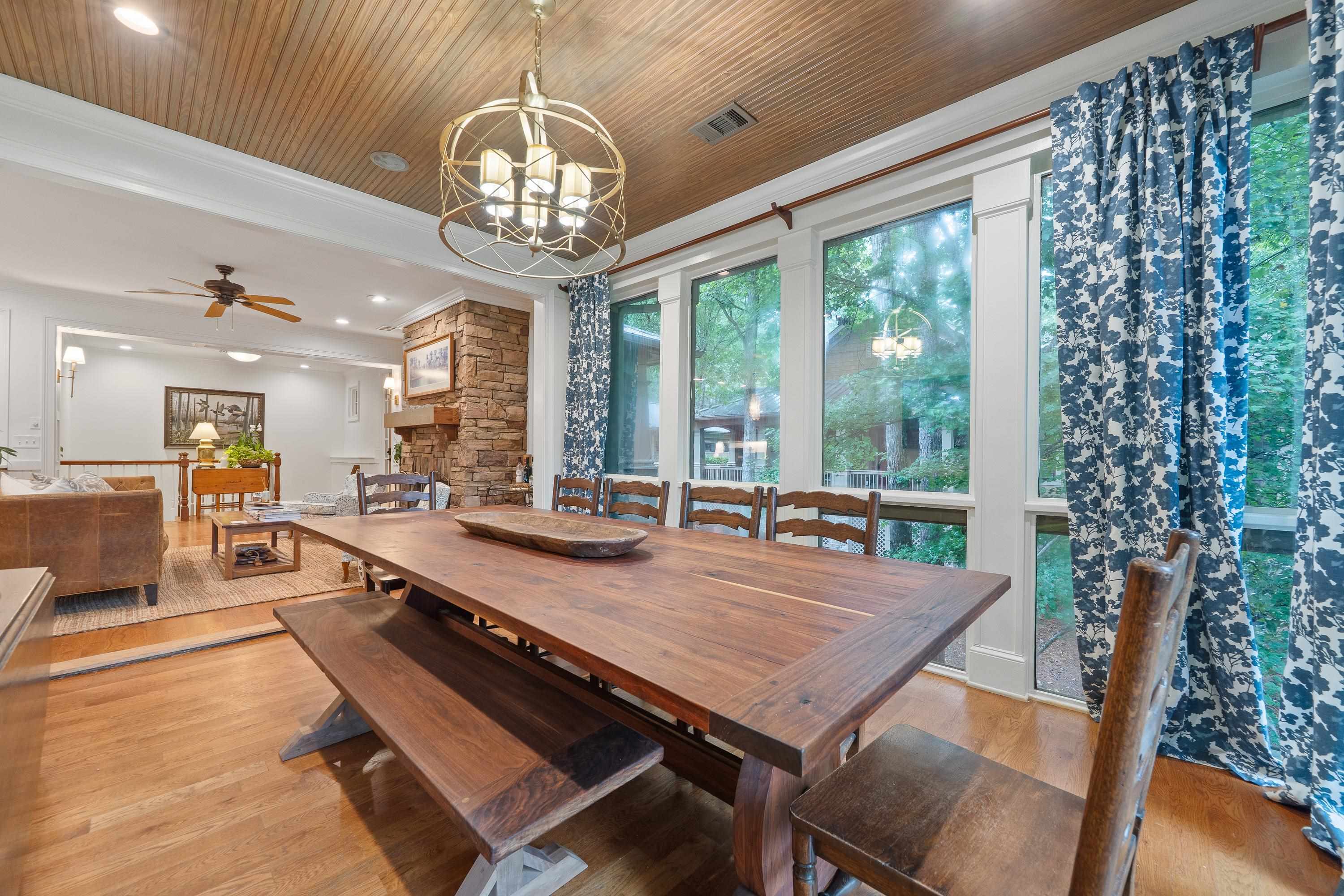 1041 LOCKETS TRAIL image 36