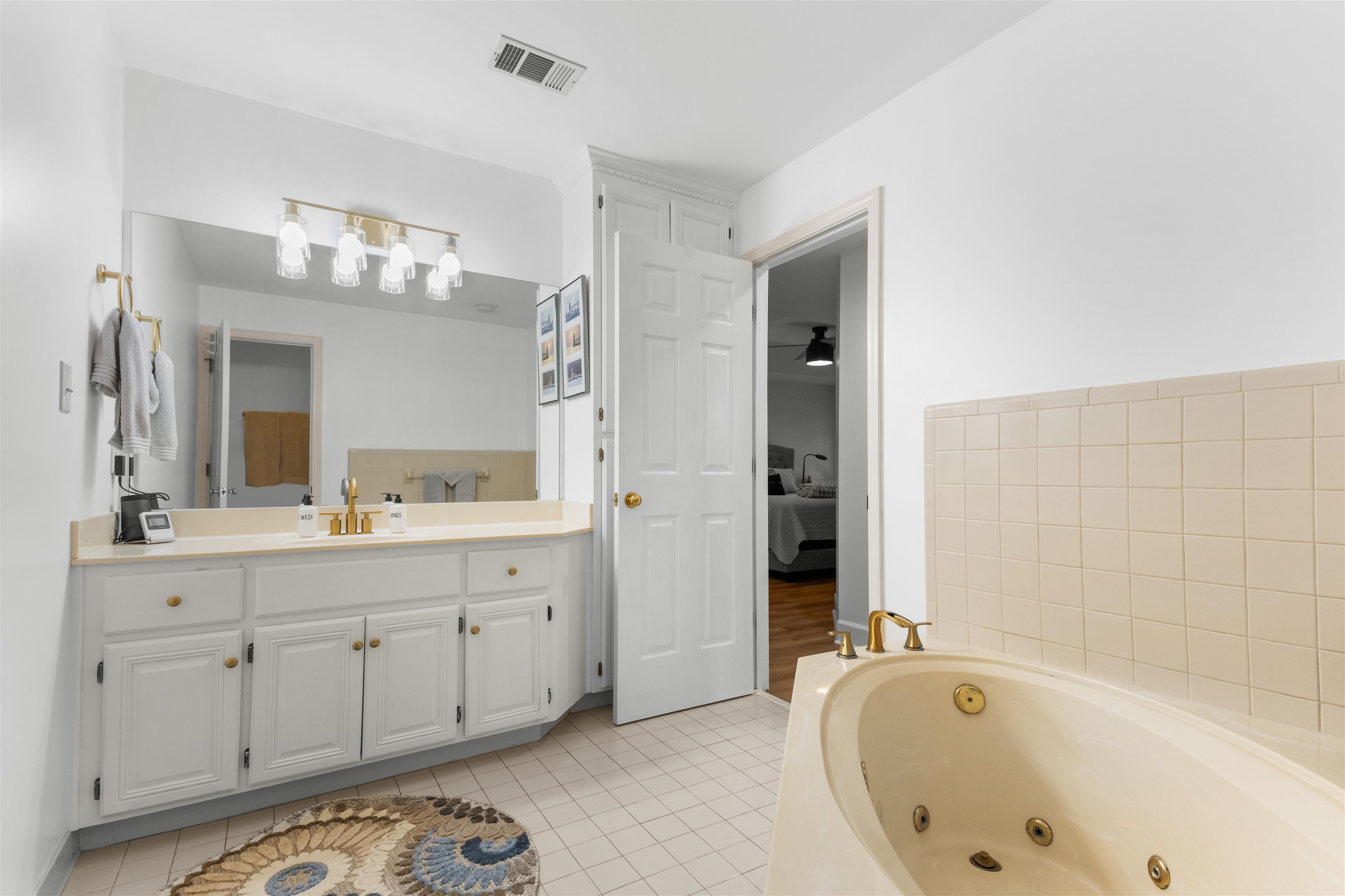 1100 B PINE GROVE image 25