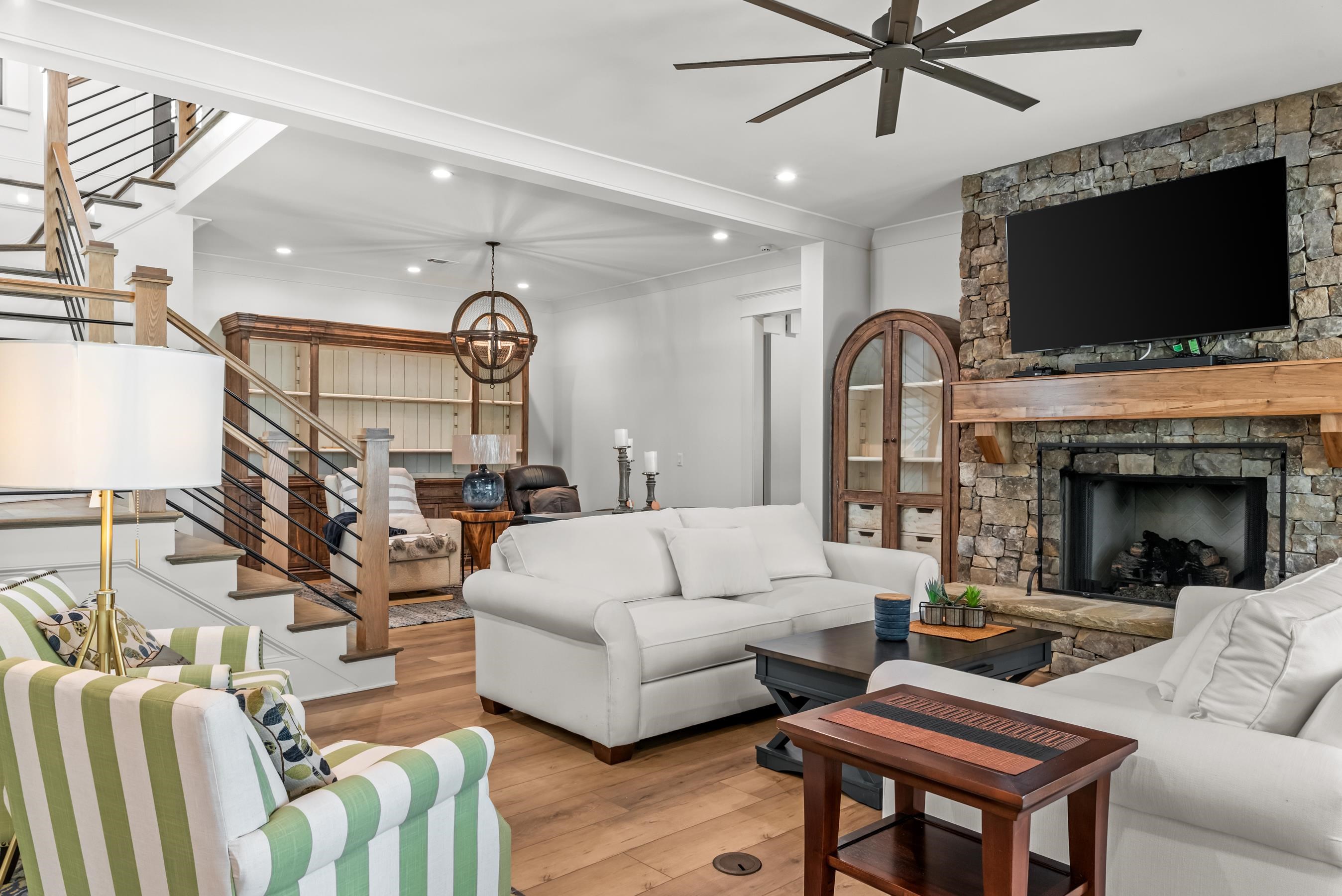 133 ASHLAND PLACE image 43