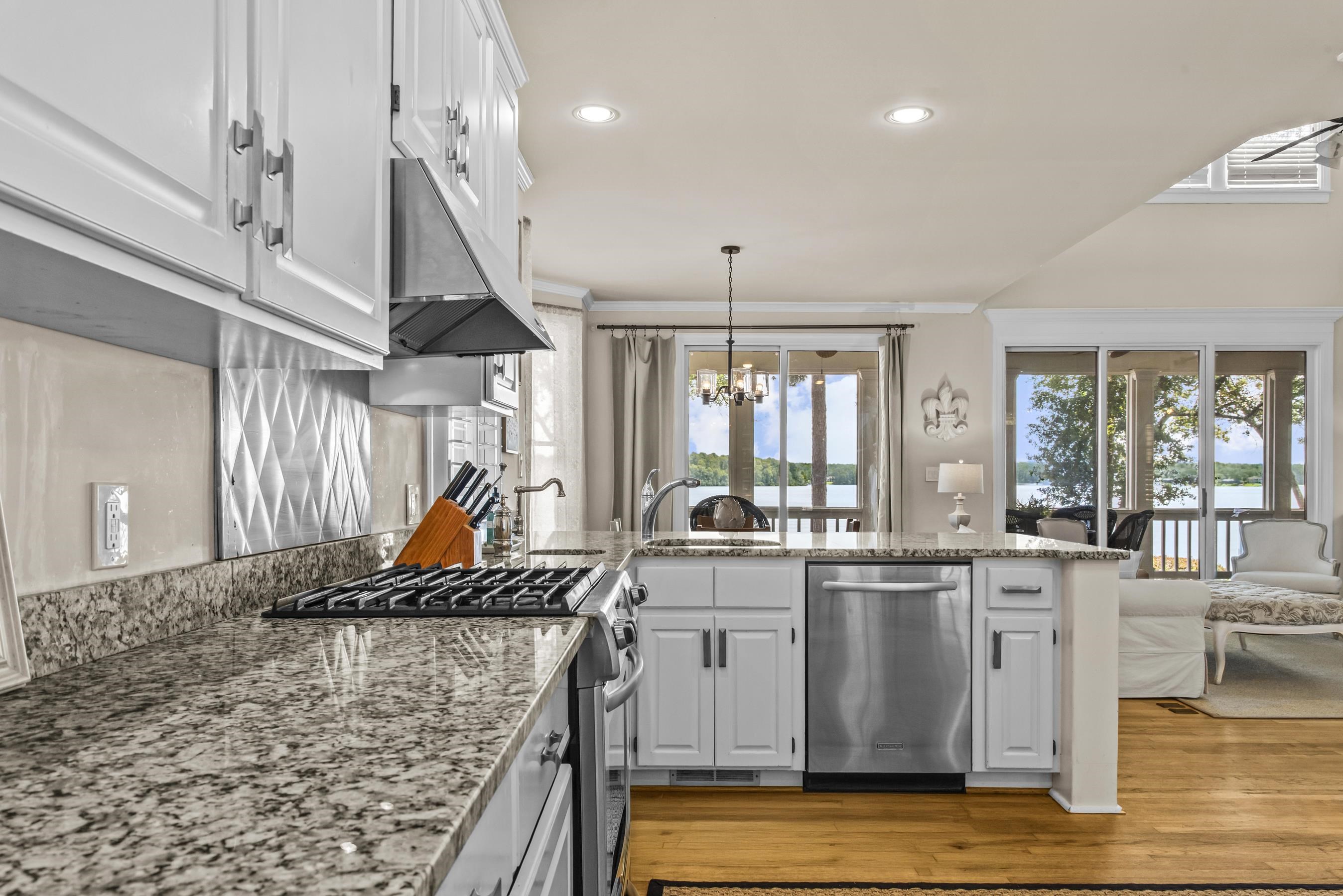 112 SEVEN OAKS COURT image 18