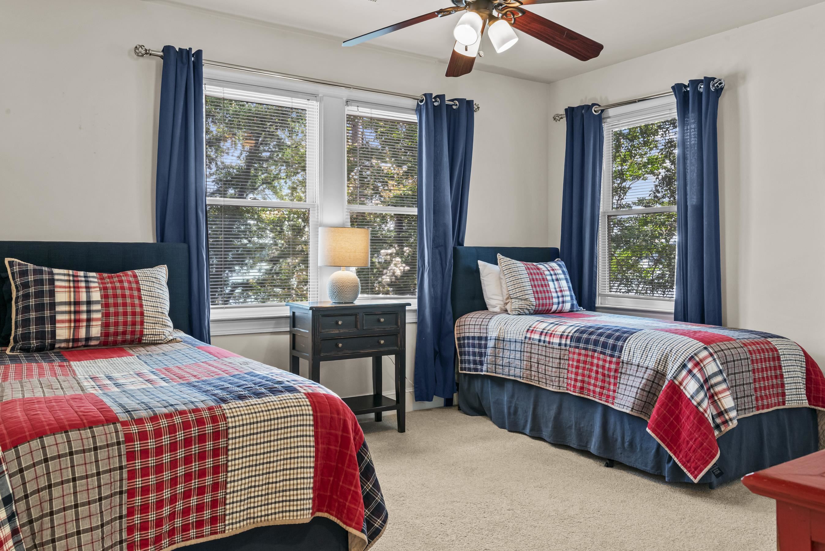 112 SEVEN OAKS COURT image 33