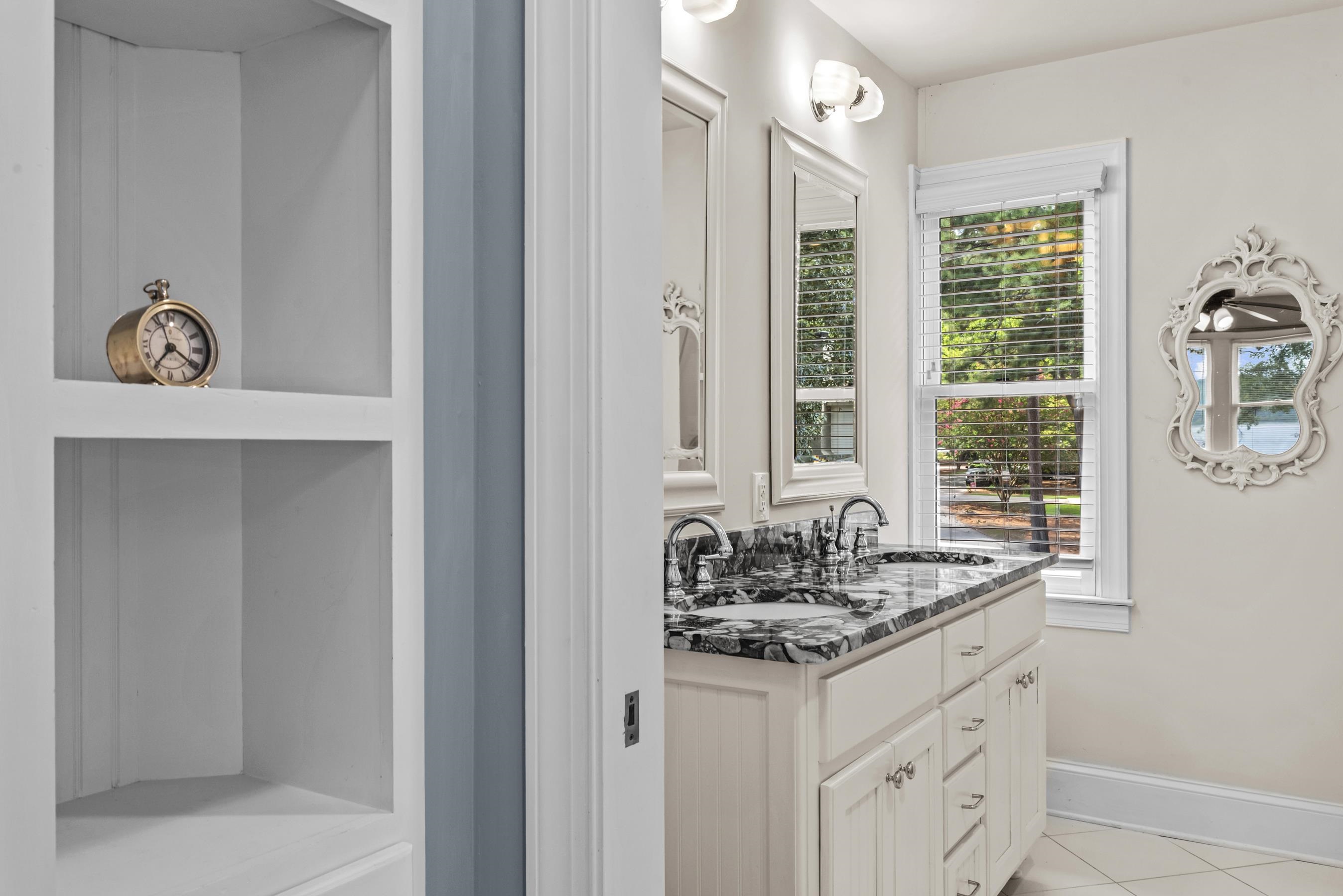 112 SEVEN OAKS COURT image 37