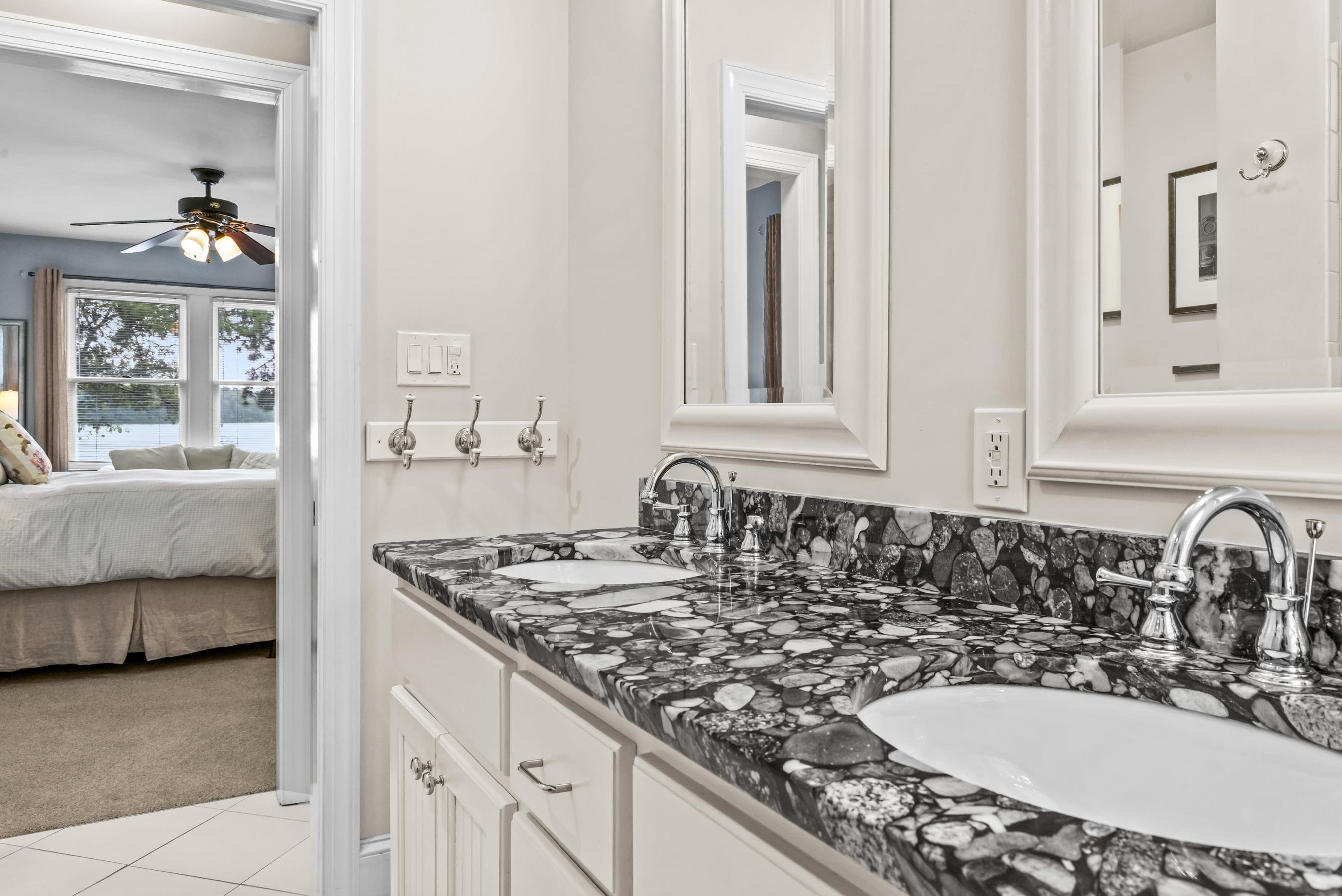 112 SEVEN OAKS COURT image 38