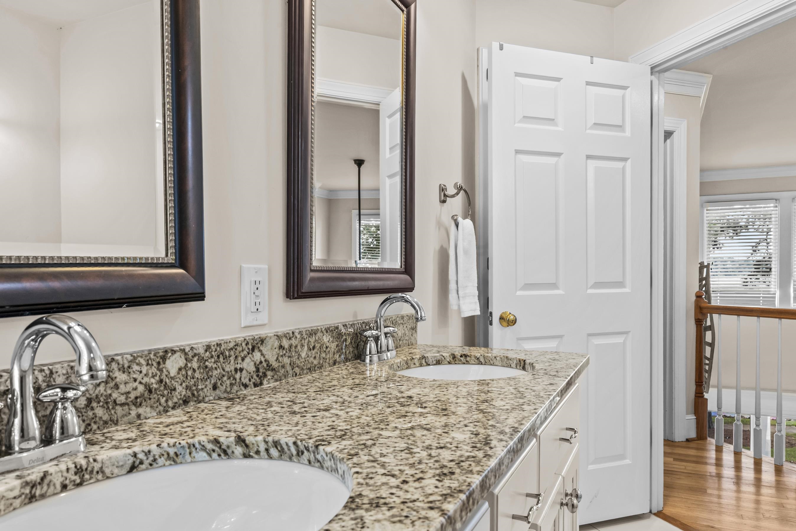 112 SEVEN OAKS COURT image 40