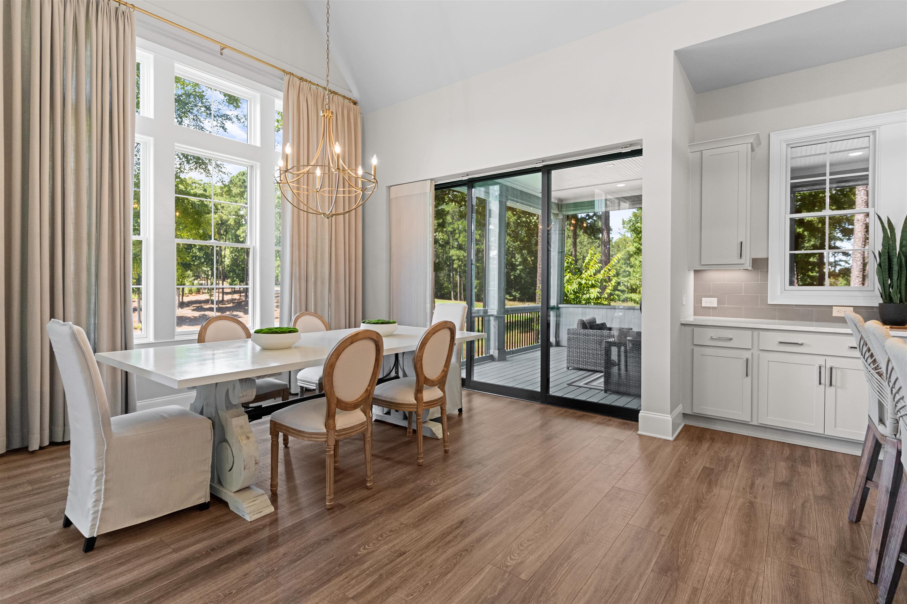 1071 CREEK BLUFF image 29