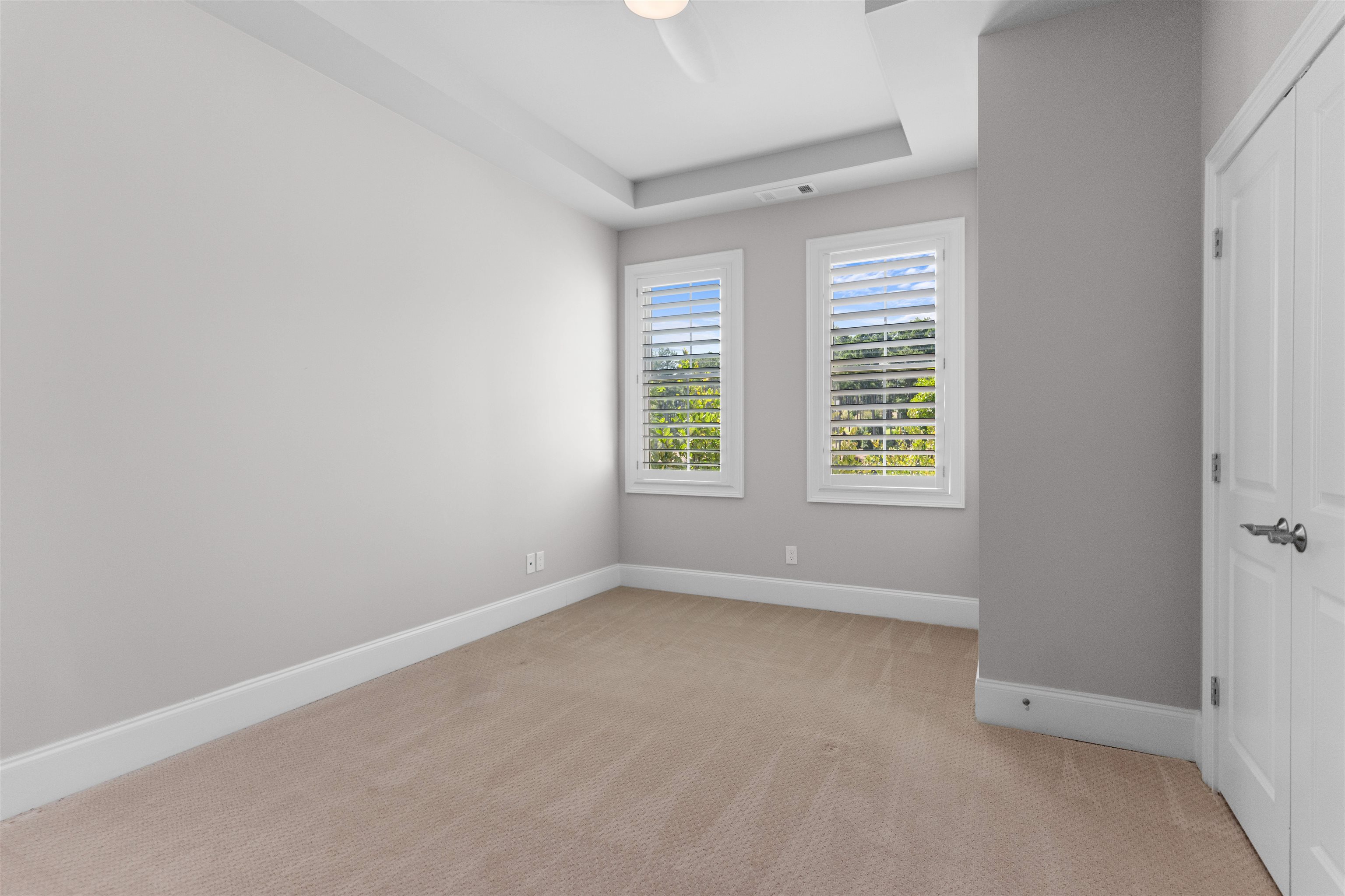 1071 CREEK BLUFF image 34