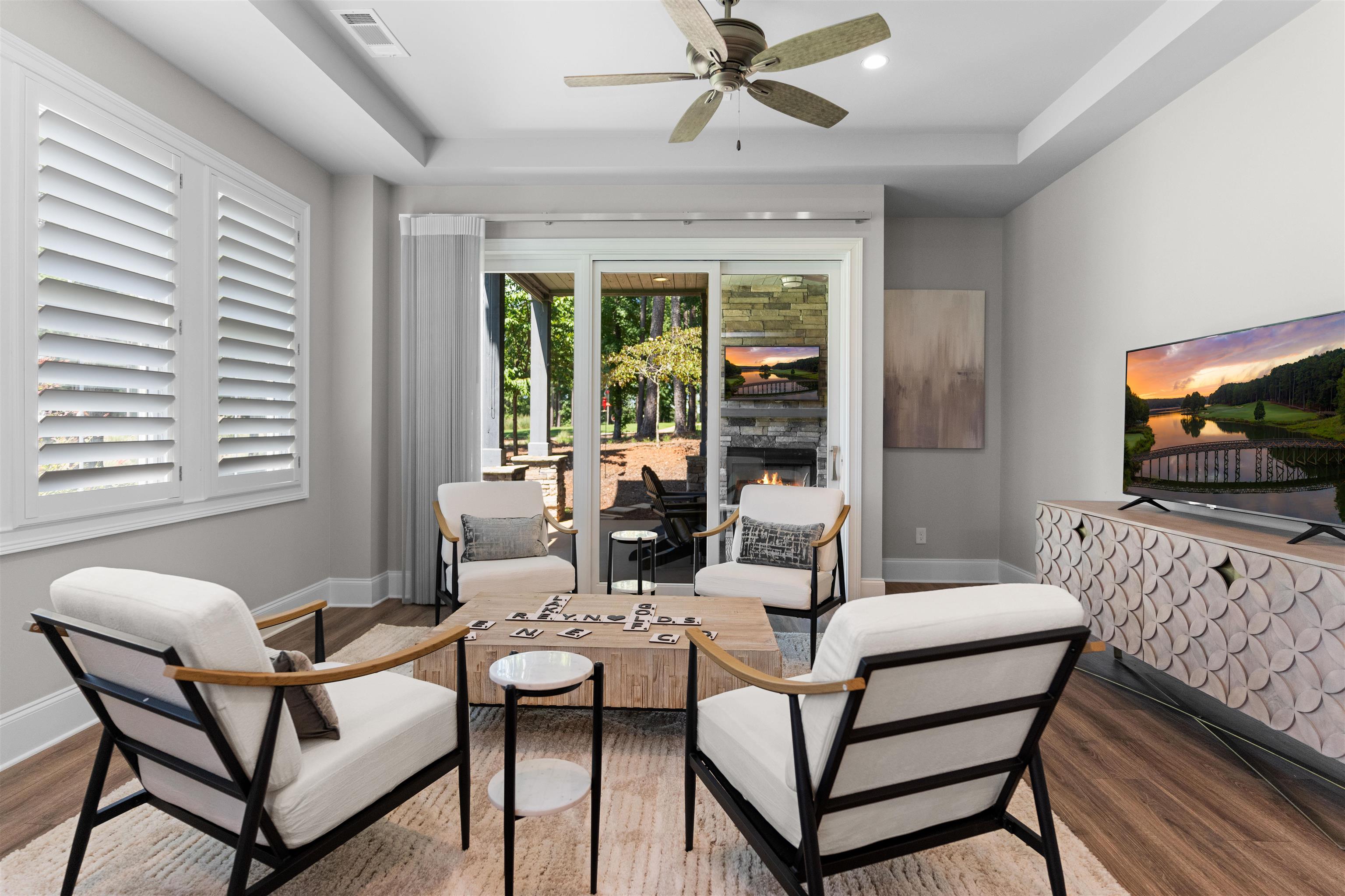 1071 CREEK BLUFF image 10