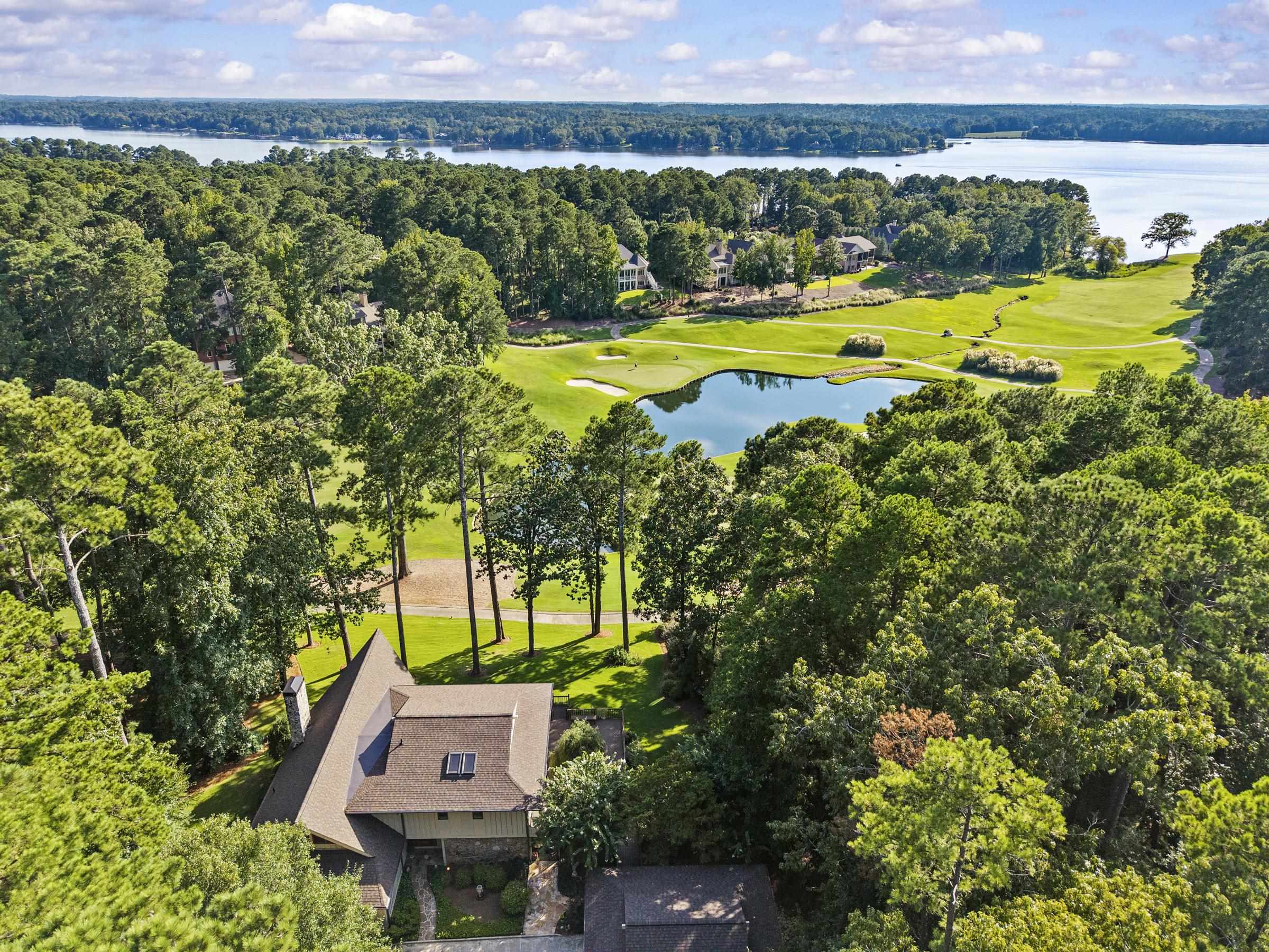 1201 LAKEVIEW COURT image 2