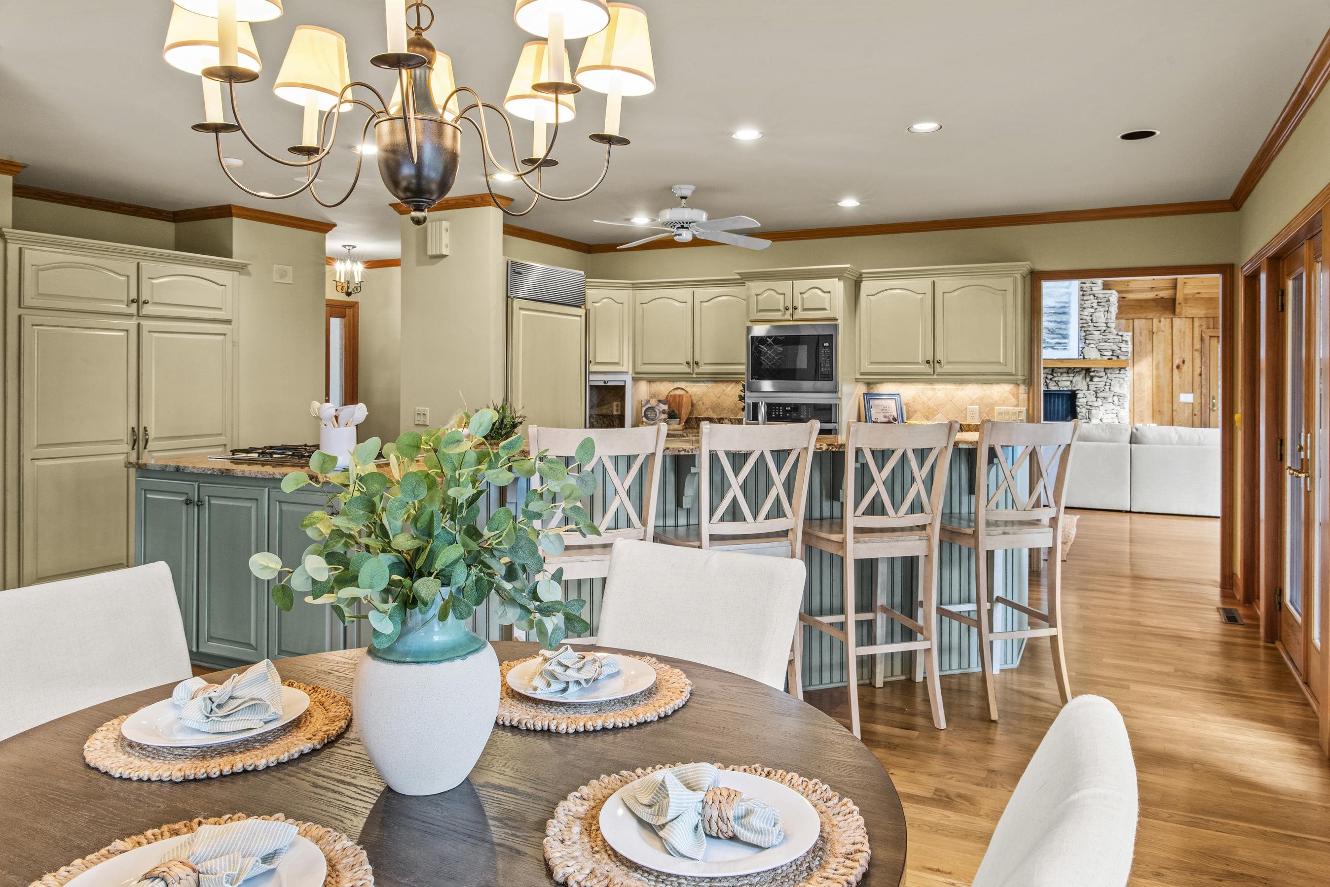 1201 LAKEVIEW COURT image 22