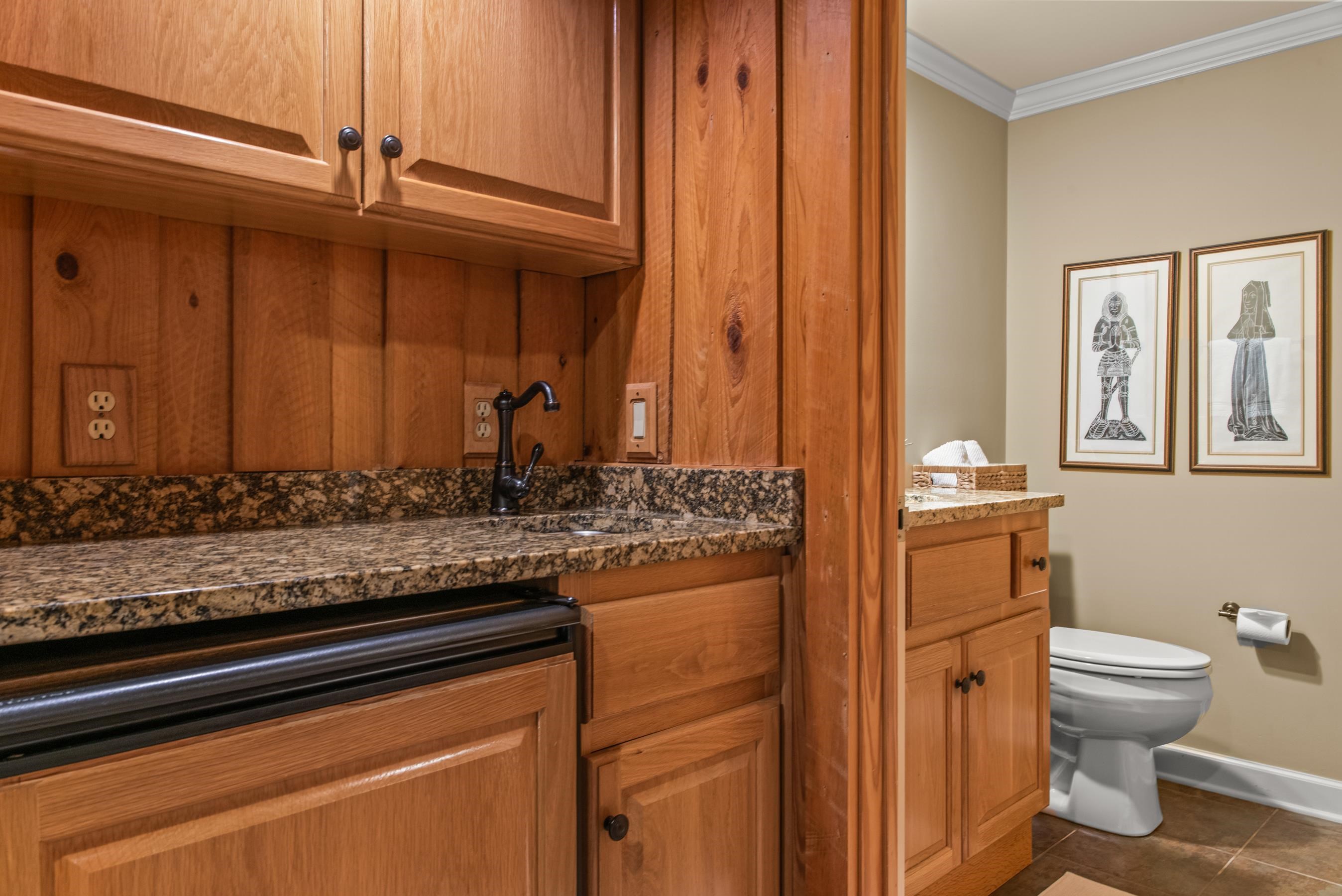 1201 LAKEVIEW COURT image 30