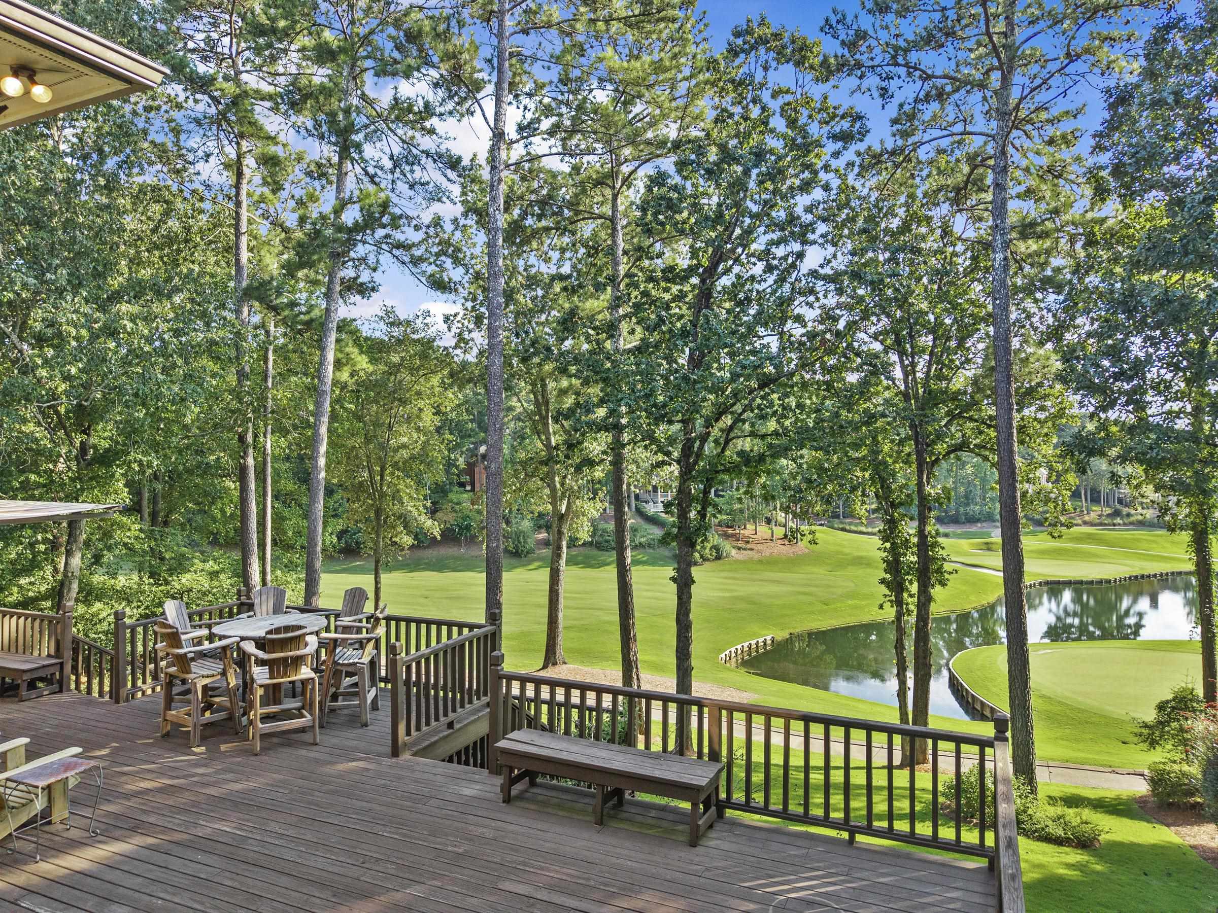 1201 LAKEVIEW COURT image 5