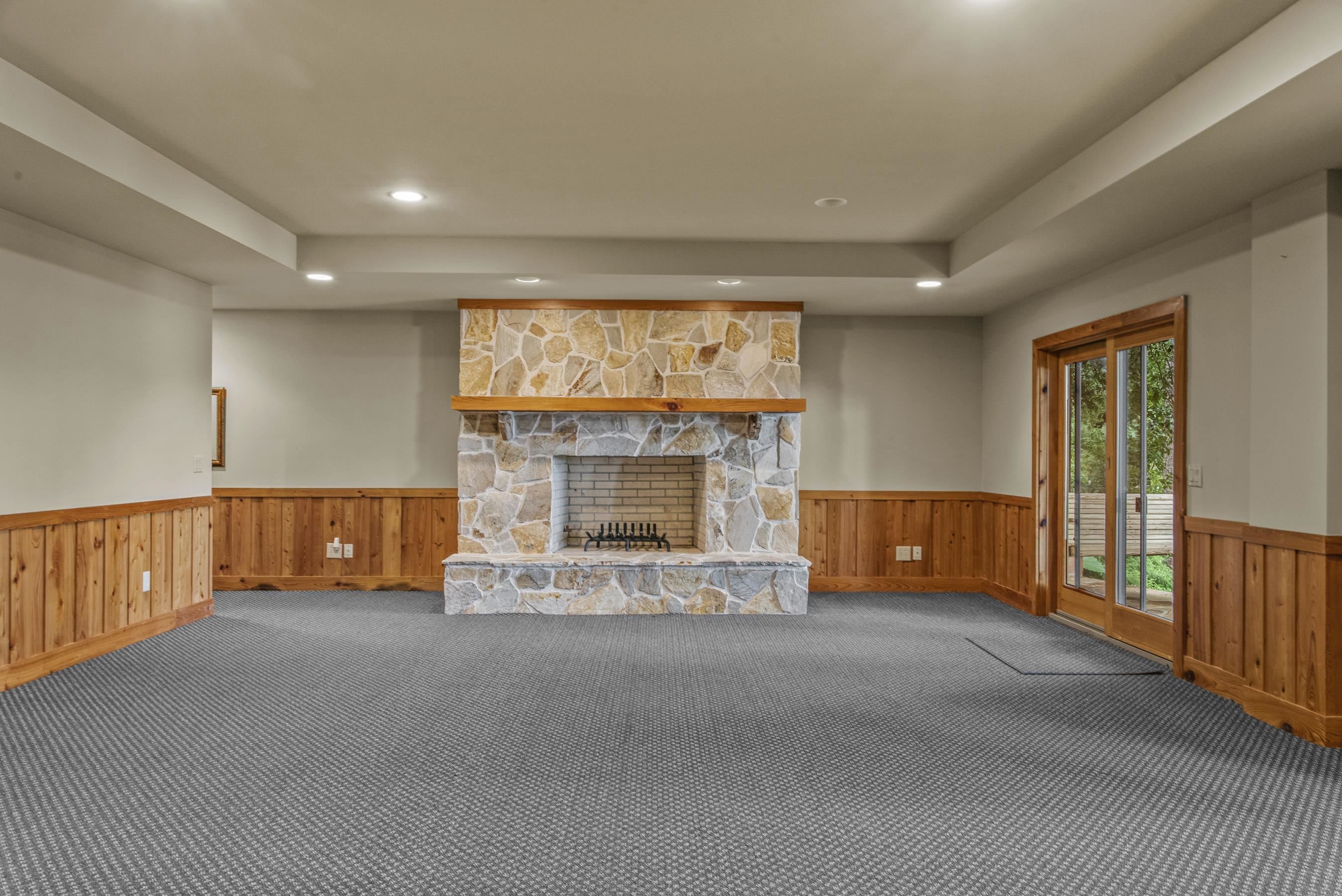 1201 LAKEVIEW COURT image 44