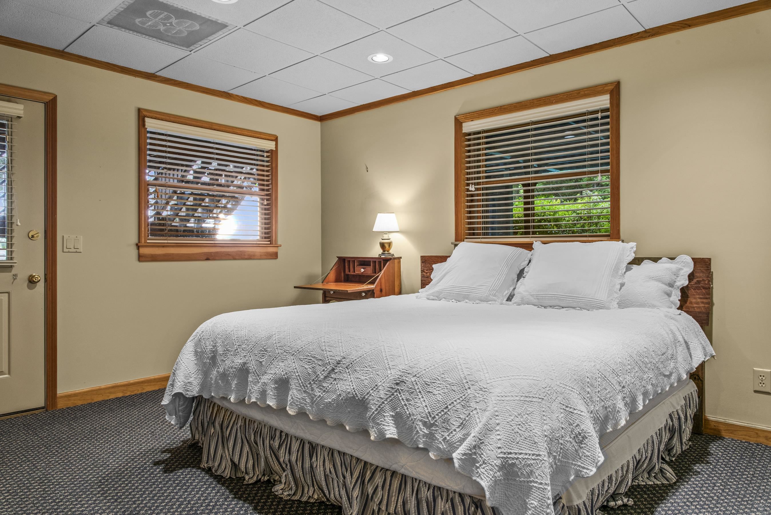 1201 LAKEVIEW COURT image 49