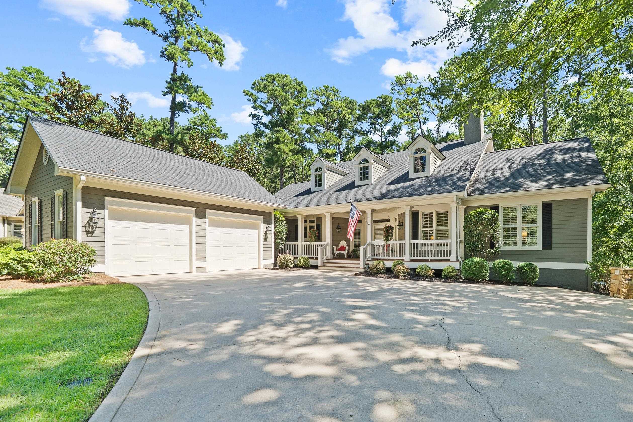 1071 EAGLEWOOD WAY image 1