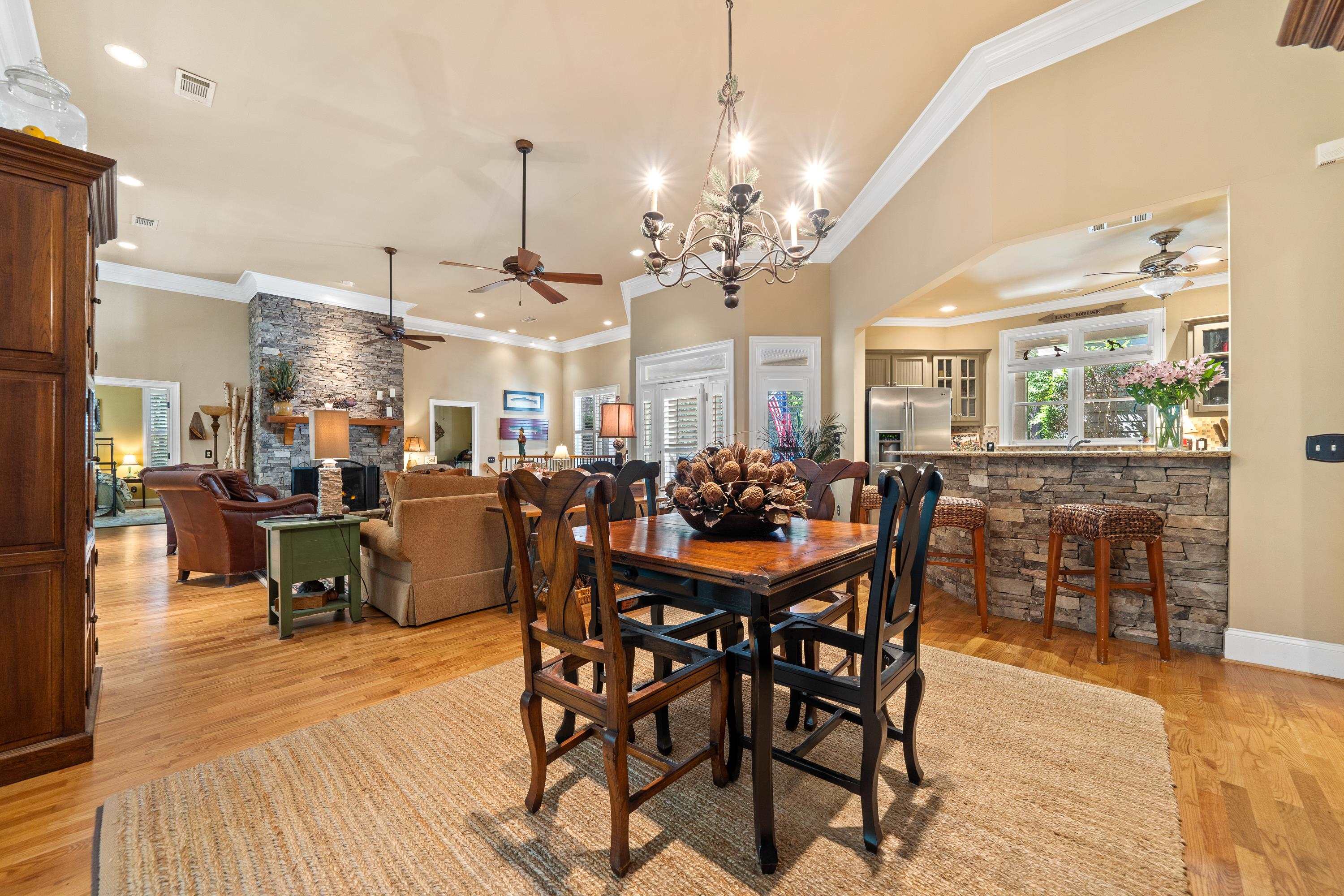 1071 EAGLEWOOD WAY image 12