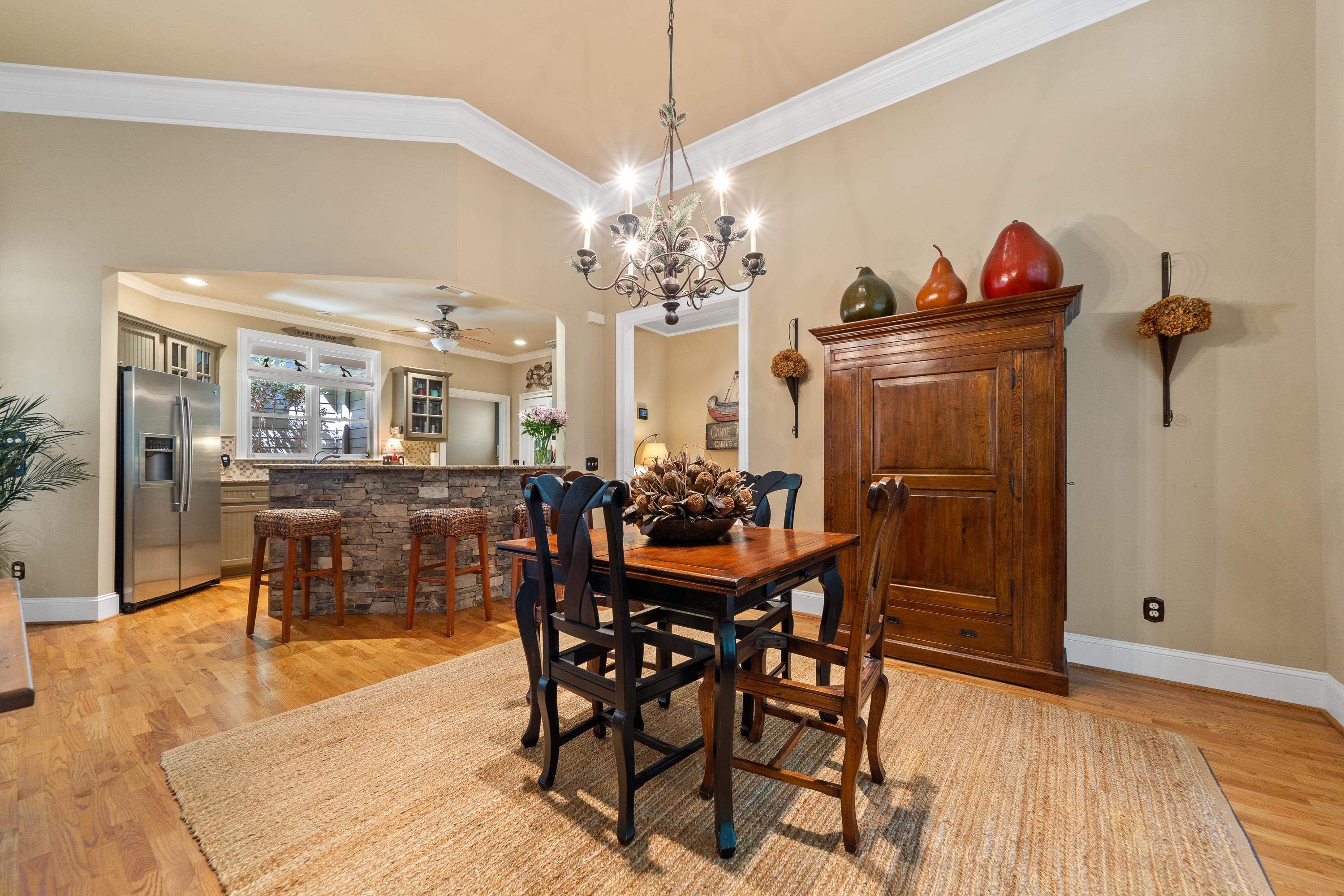 1071 EAGLEWOOD WAY image 13