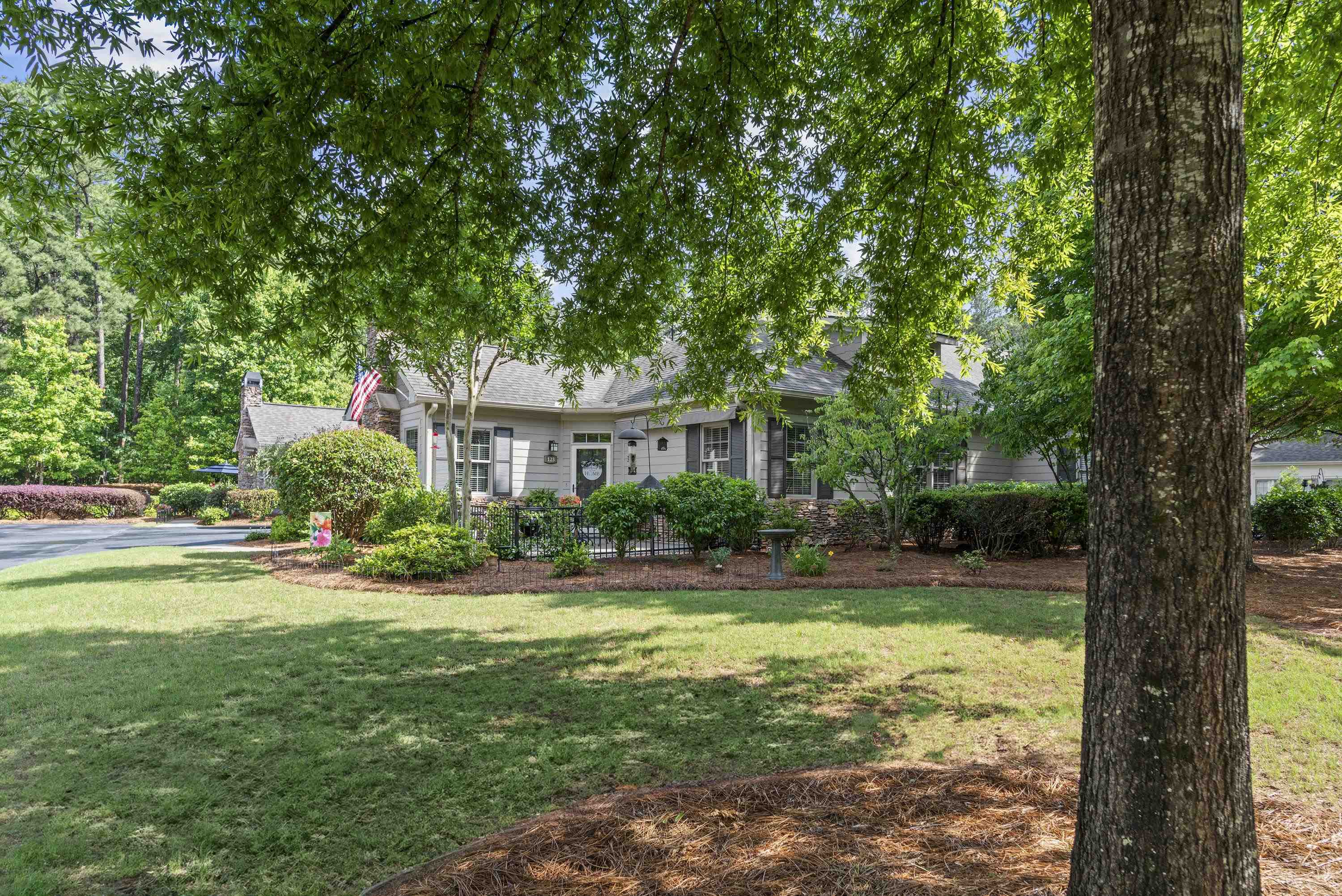 110 EDGEWOOD COURT image 46