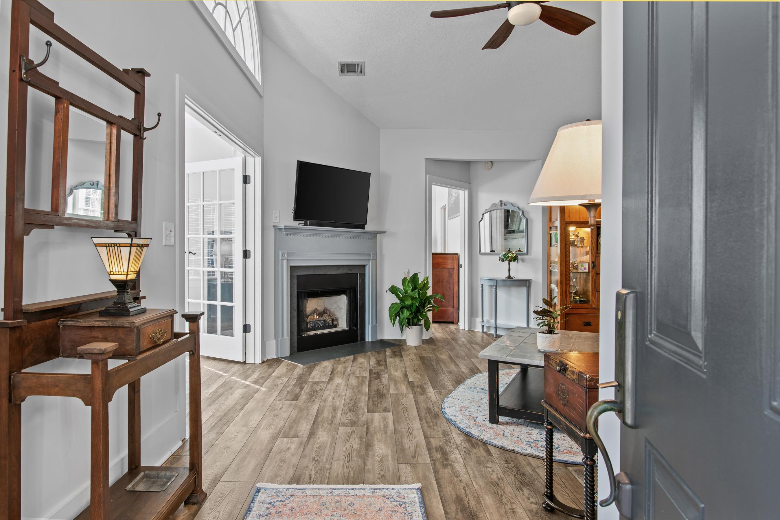 110 EDGEWOOD COURT image 6