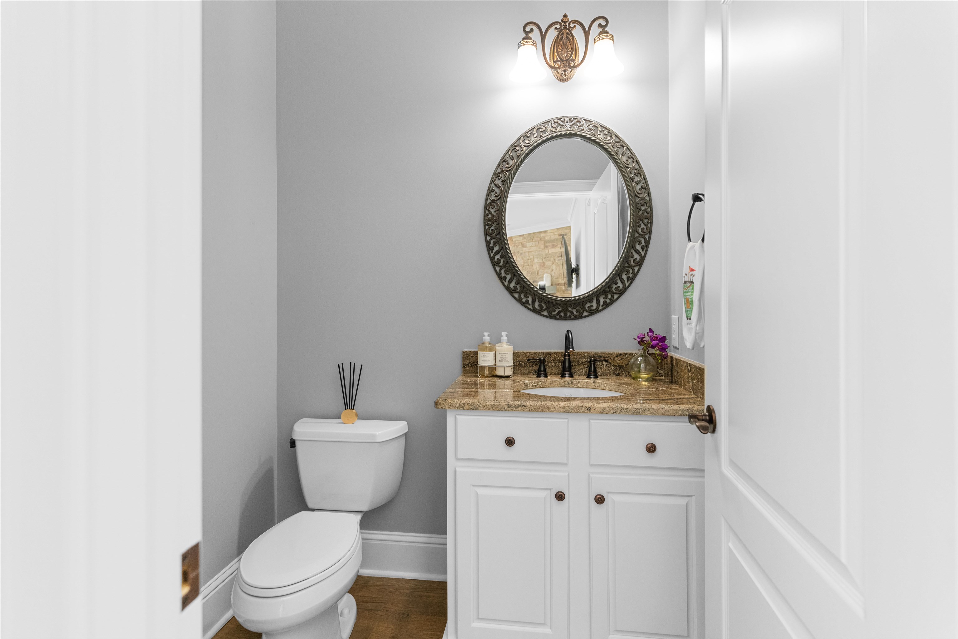 1011 RIDGE TERRACE image 33