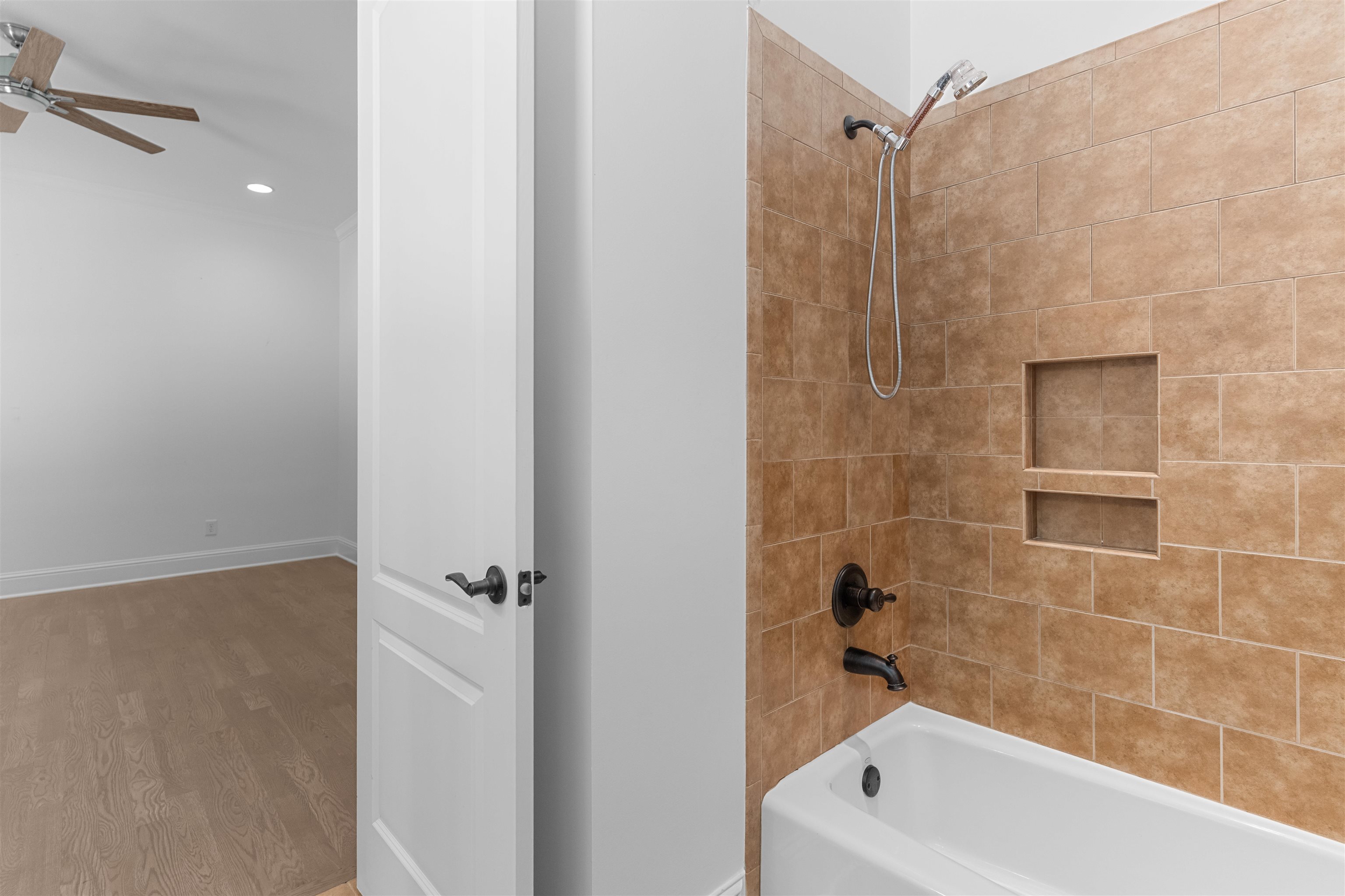 1011 RIDGE TERRACE image 43